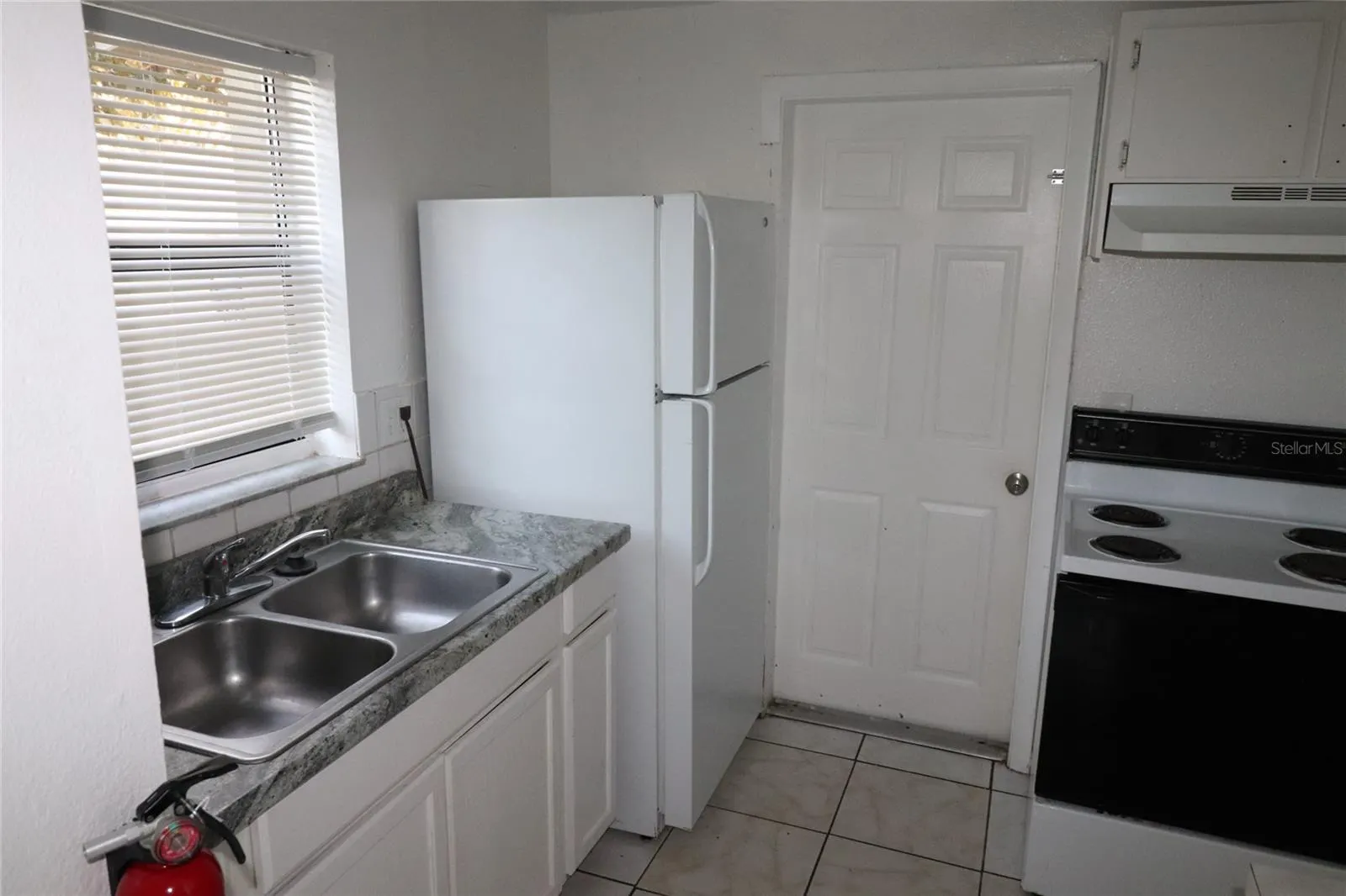 727 LUCAYA DR