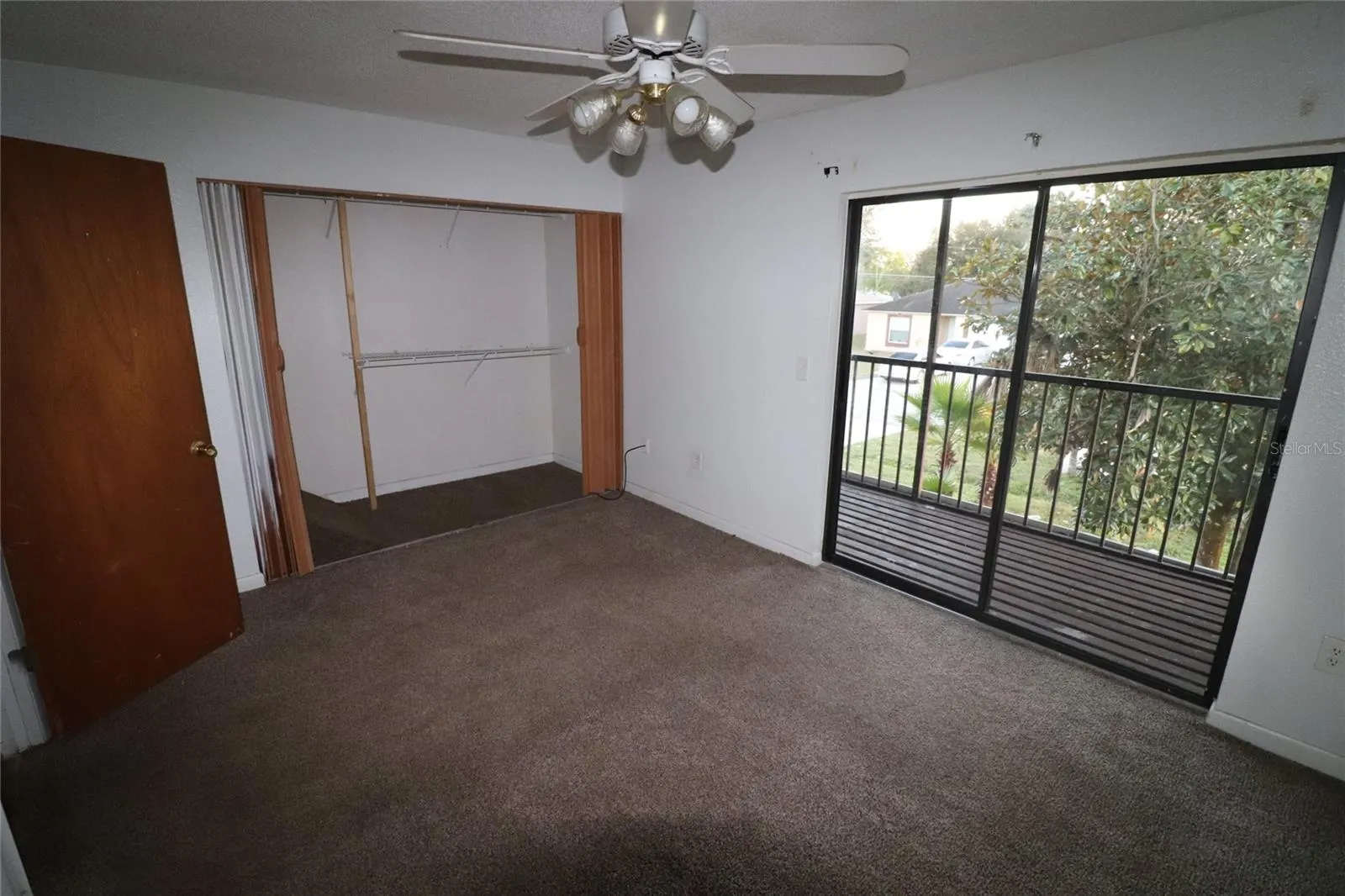 727 LUCAYA DR