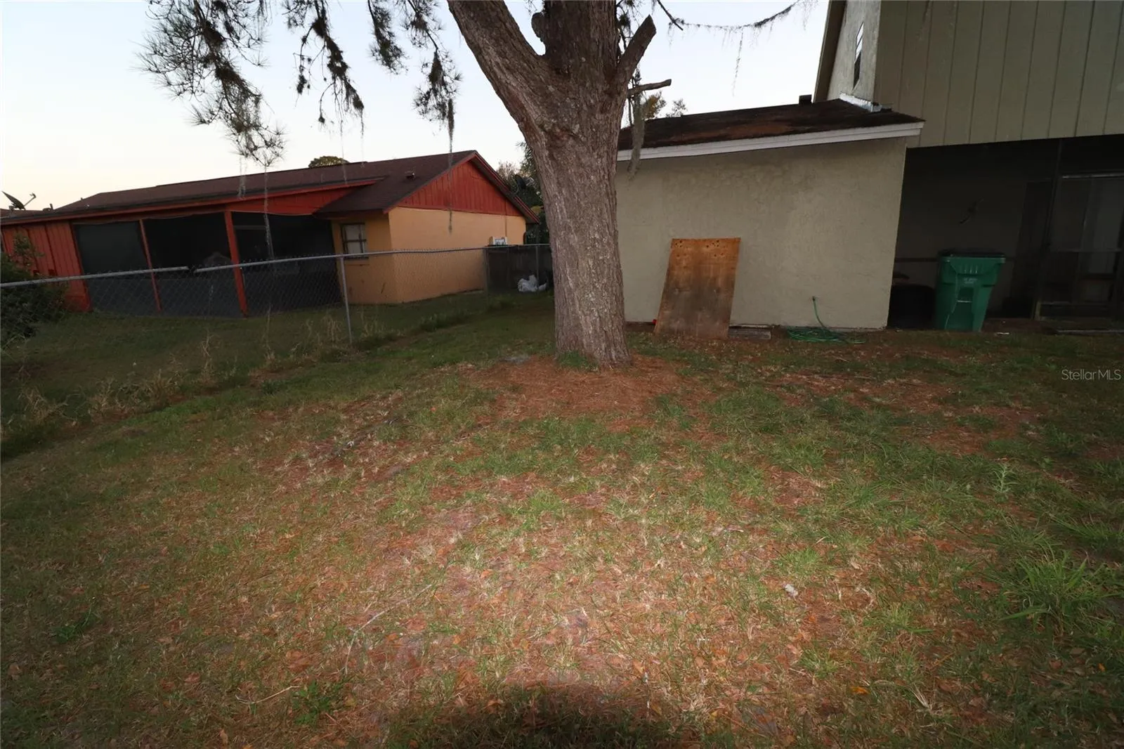 727 LUCAYA DR