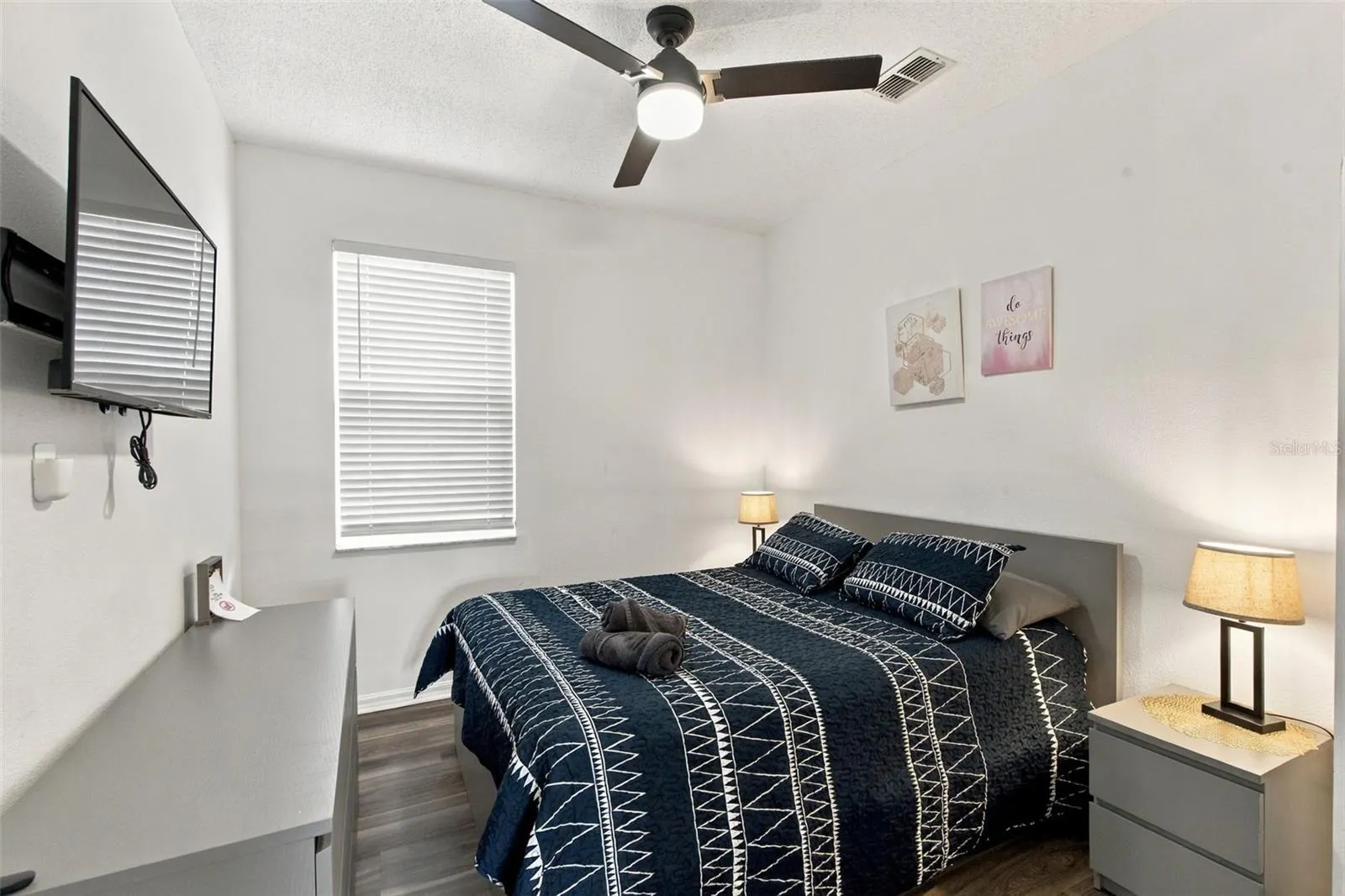 2136 MALLARD CREEK CIR
