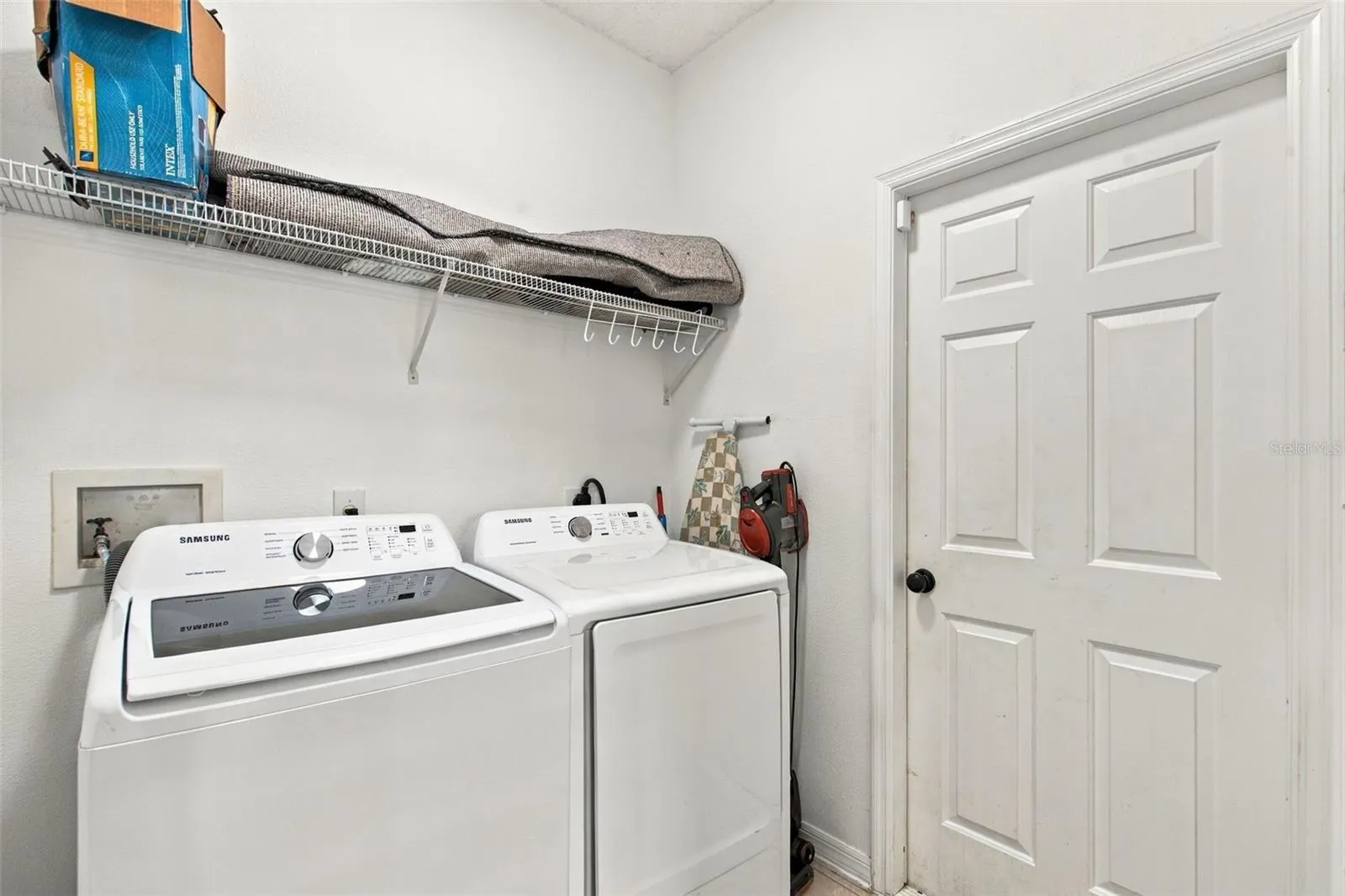 2136 MALLARD CREEK CIR