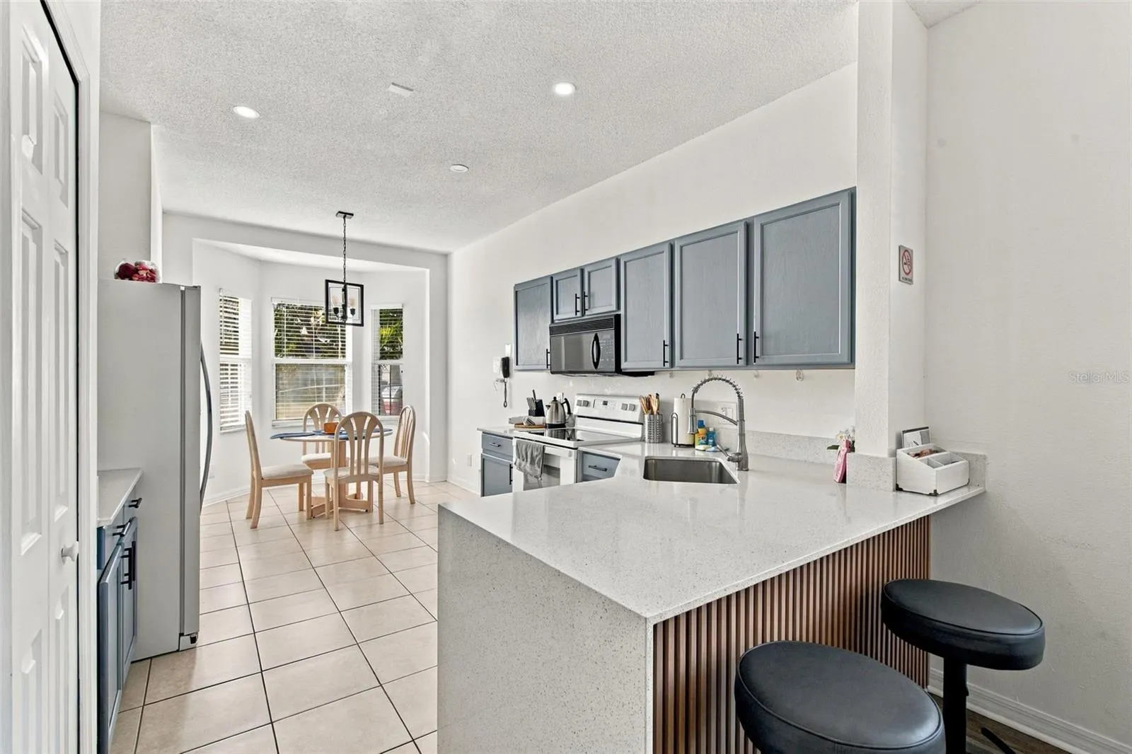 2136 MALLARD CREEK CIR