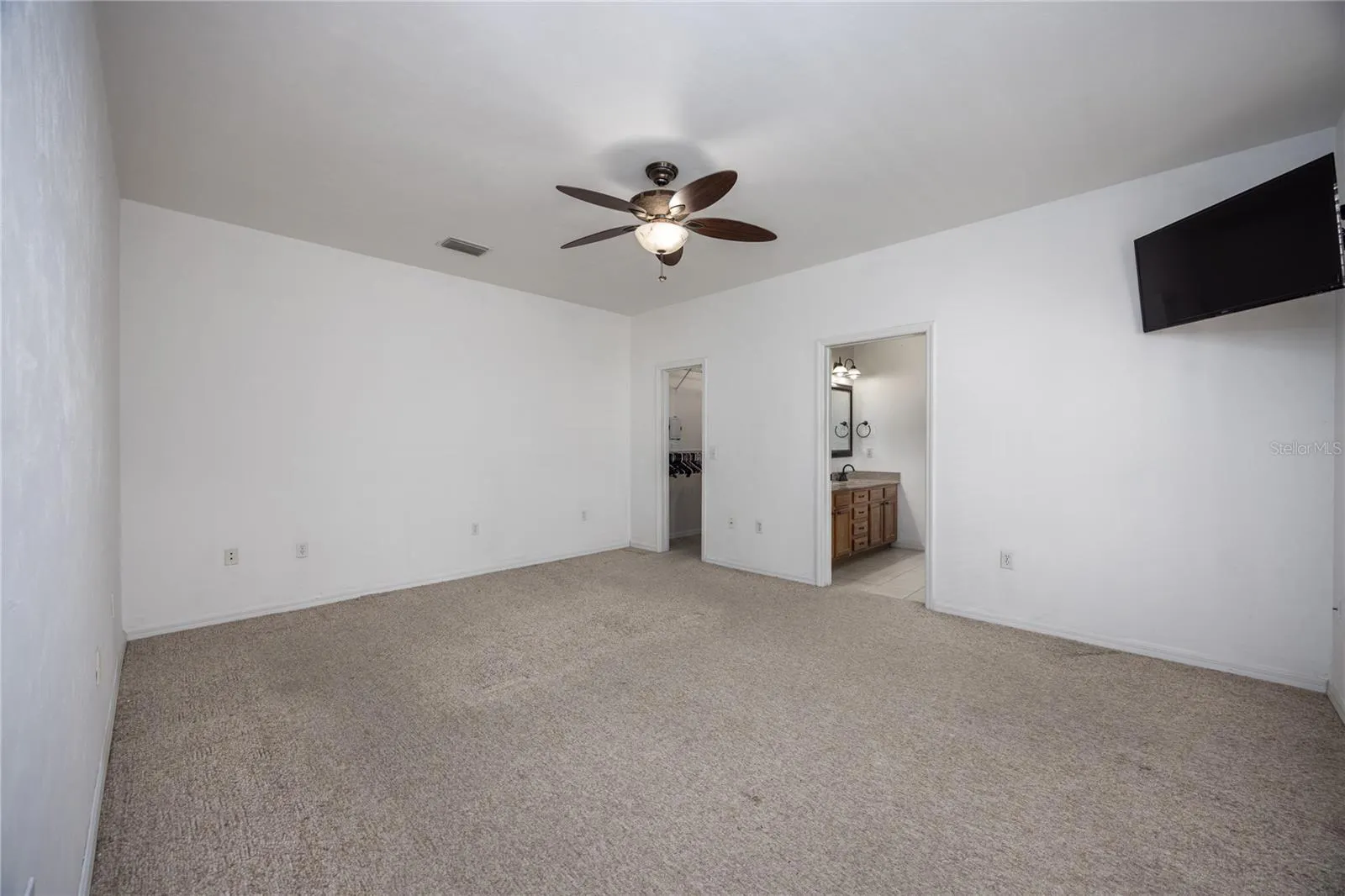 11572 NW 18TH PL