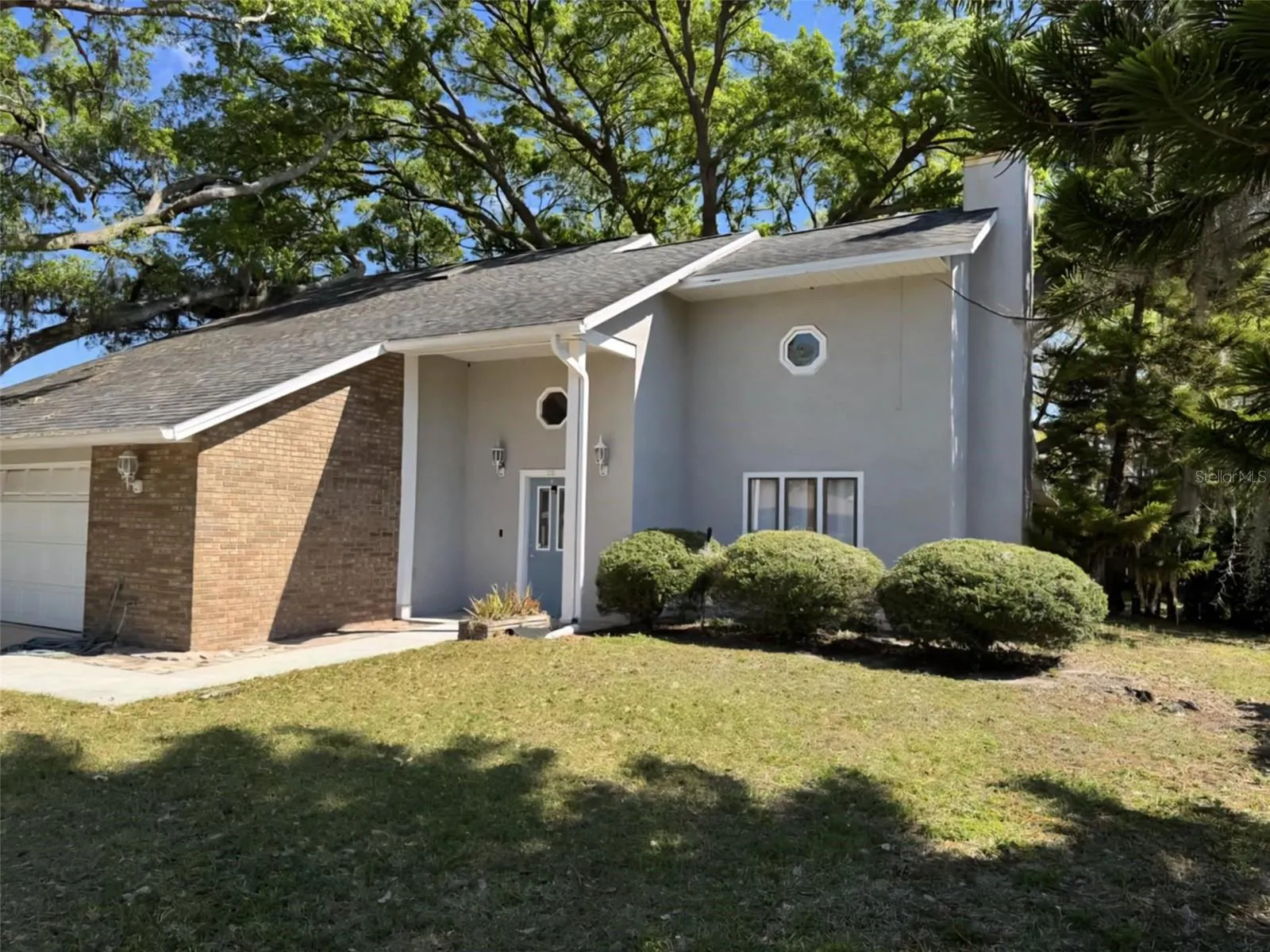 1727 CYPRESS CT