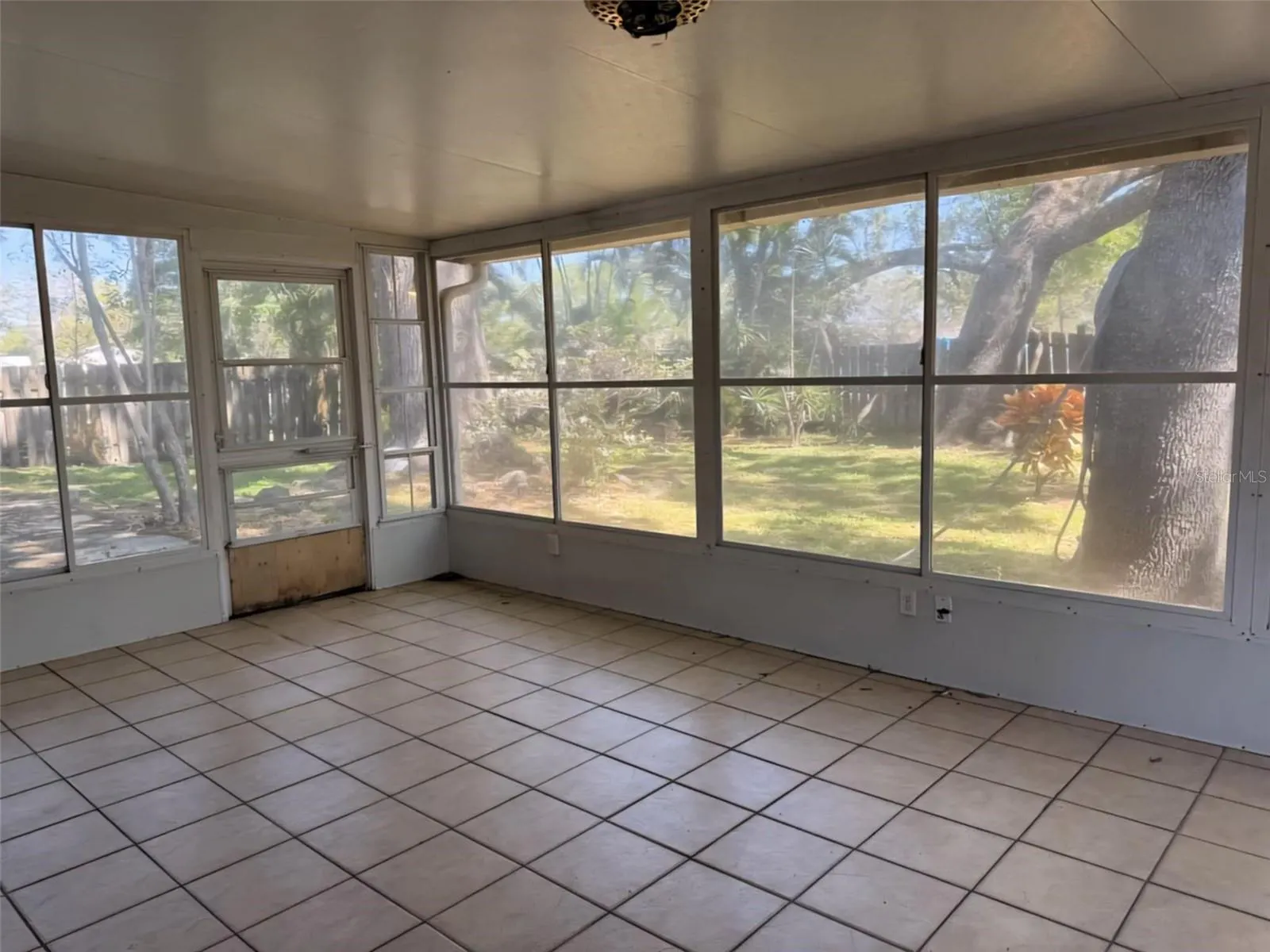 1727 CYPRESS CT