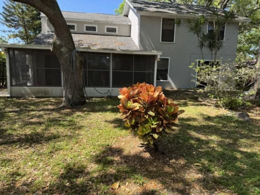 1727 CYPRESS CT