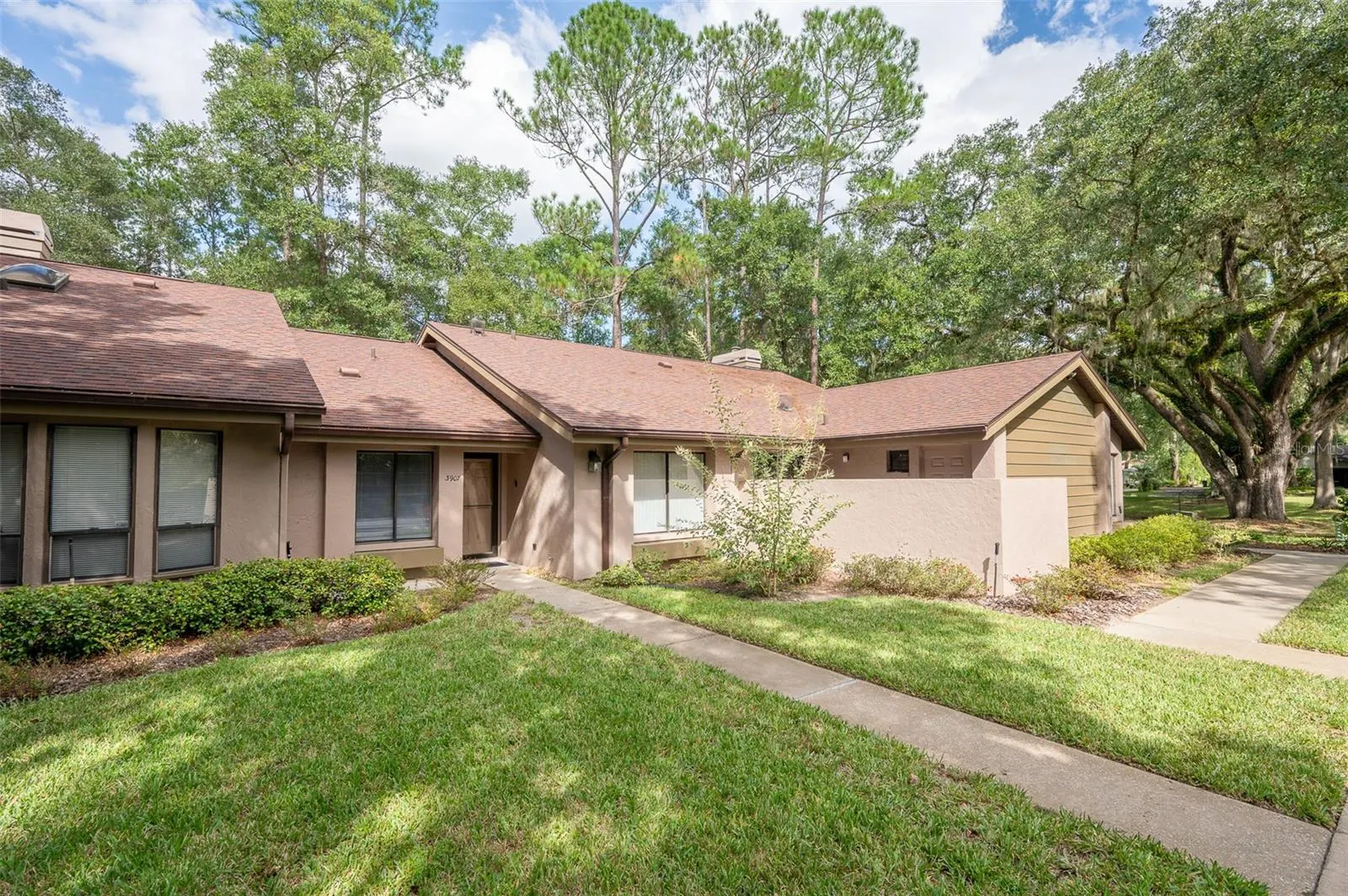 3907 NW 23RD CIR