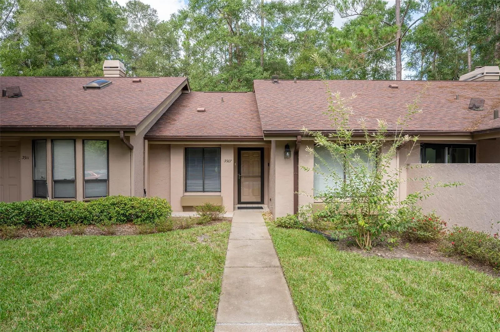 3907 NW 23RD CIR