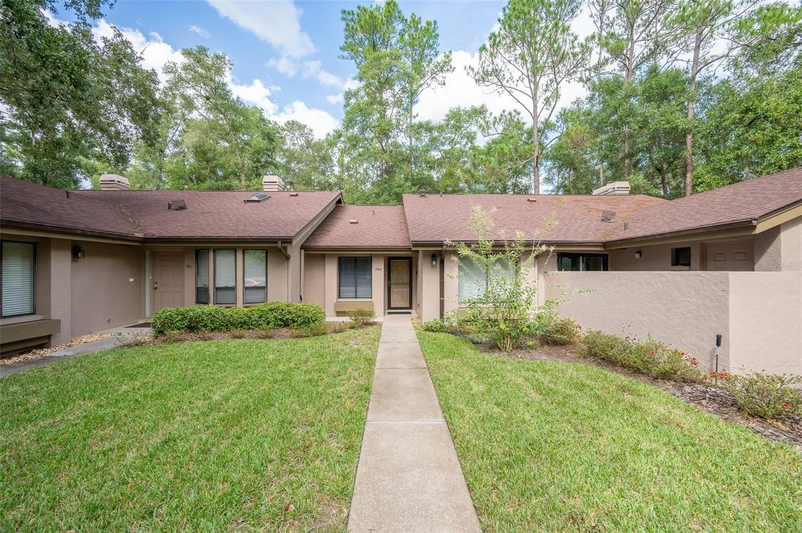 3907 NW 23RD CIR