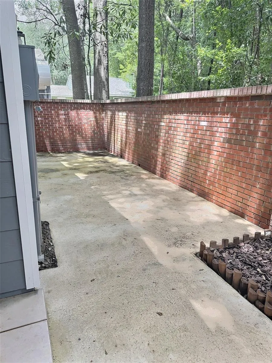 243 NW 48TH BLVD #4, #4