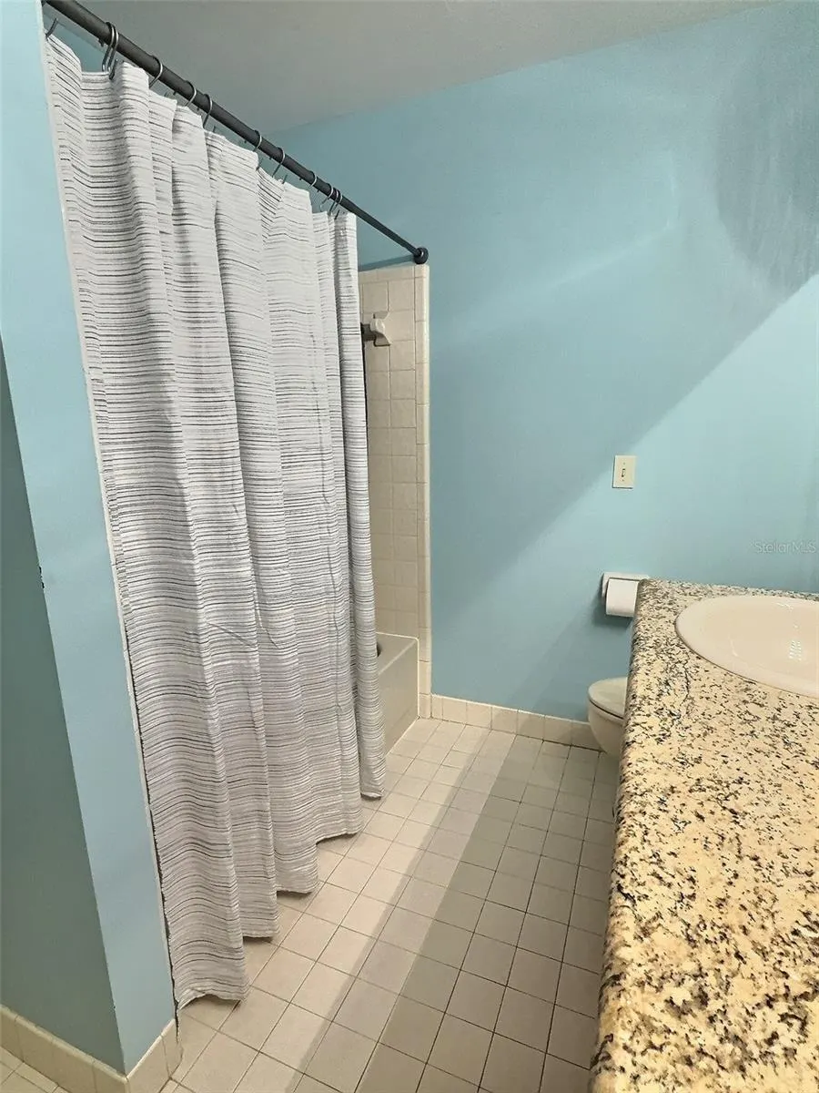 243 NW 48TH BLVD #4, #4