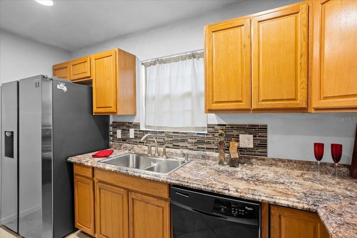 115 NE 48TH ST