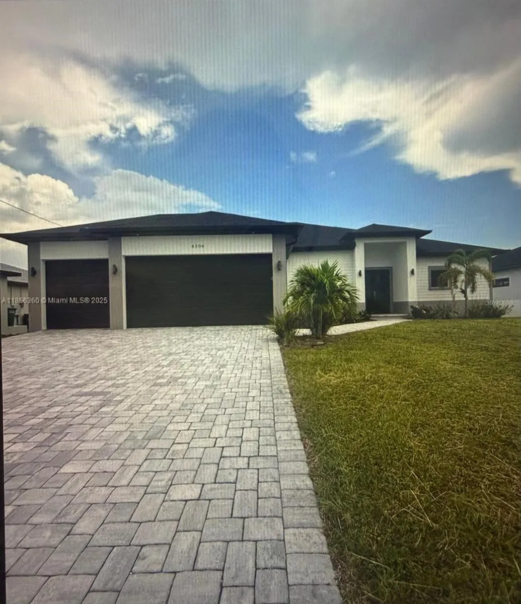 4304 NW 27 LN