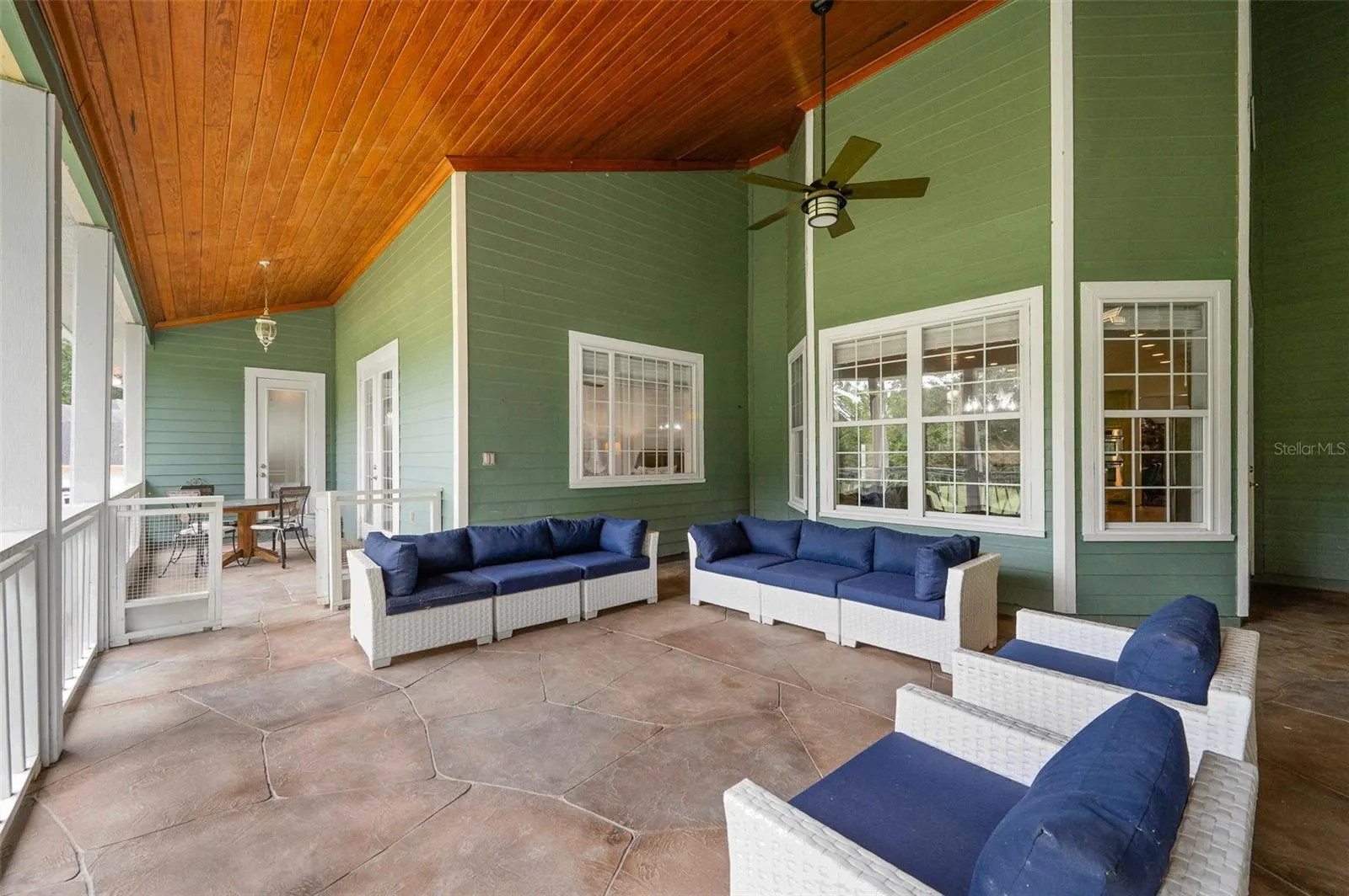1463 NW 104TH DR