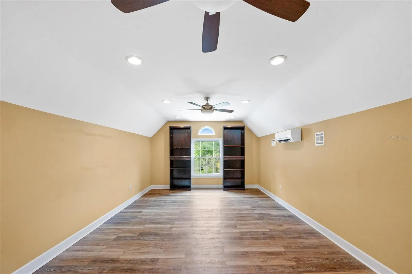 1463 NW 104TH DR