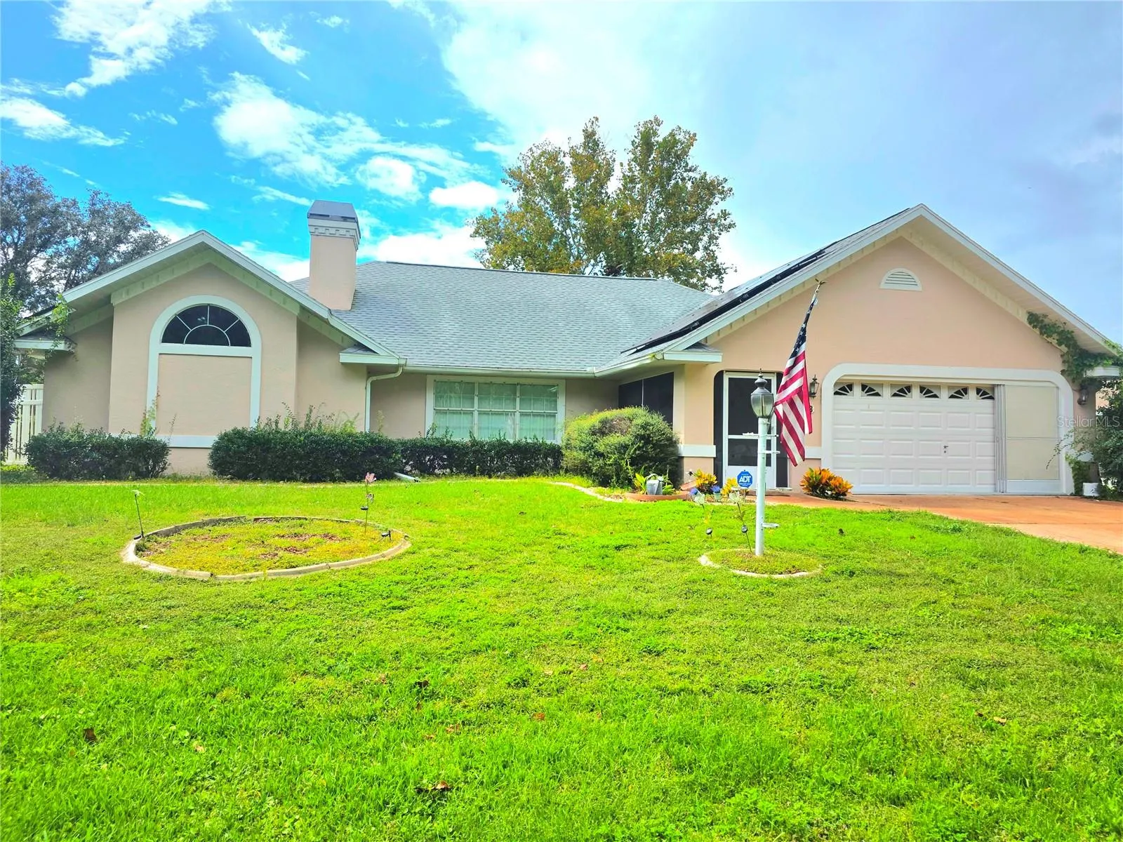 93 HICKORY LOOP