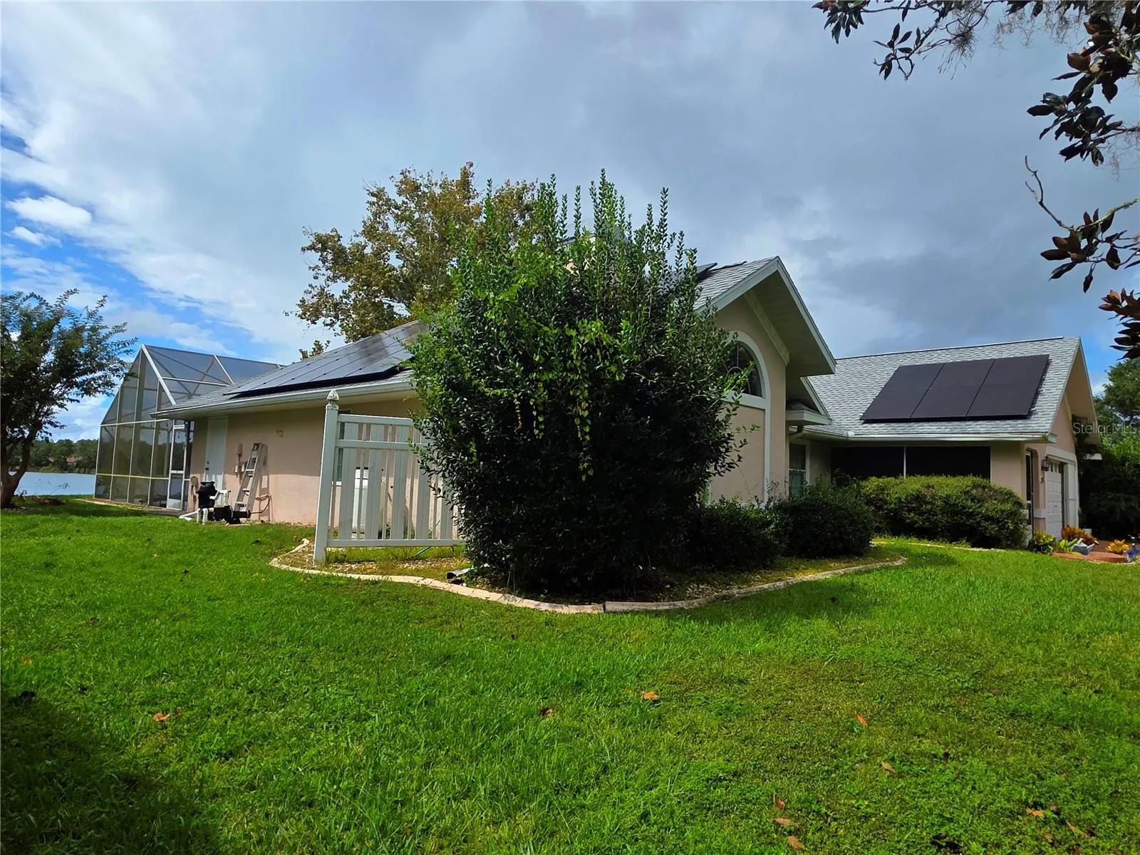 93 HICKORY LOOP
