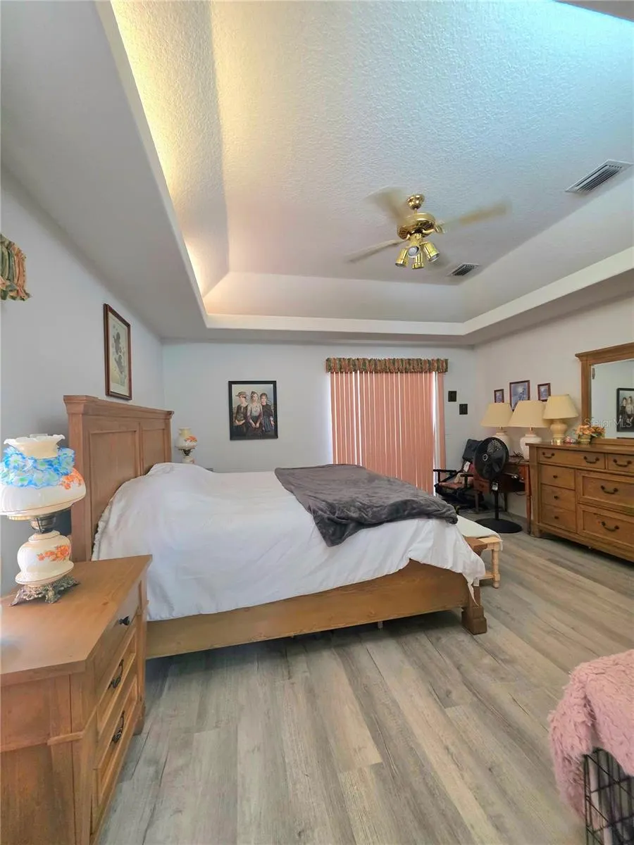 93 HICKORY LOOP