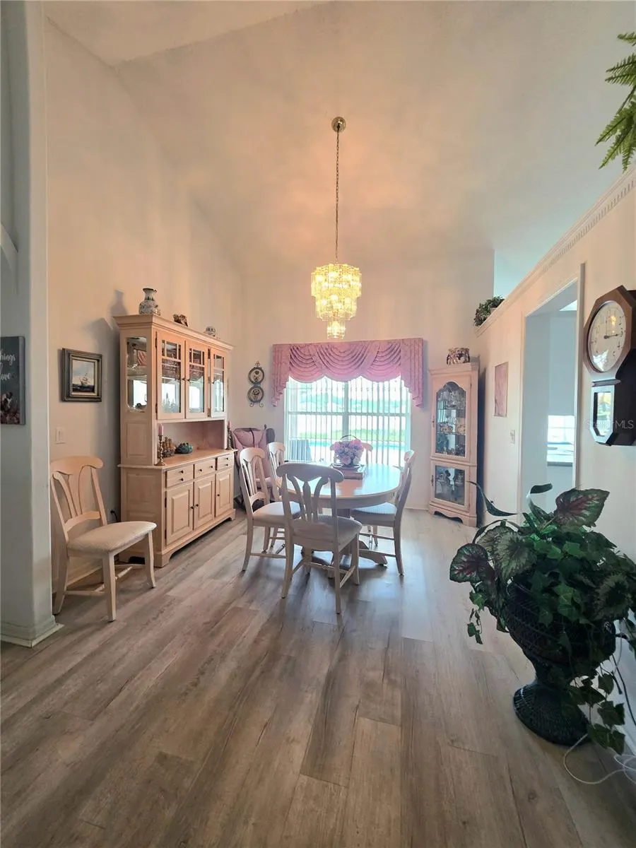 93 HICKORY LOOP