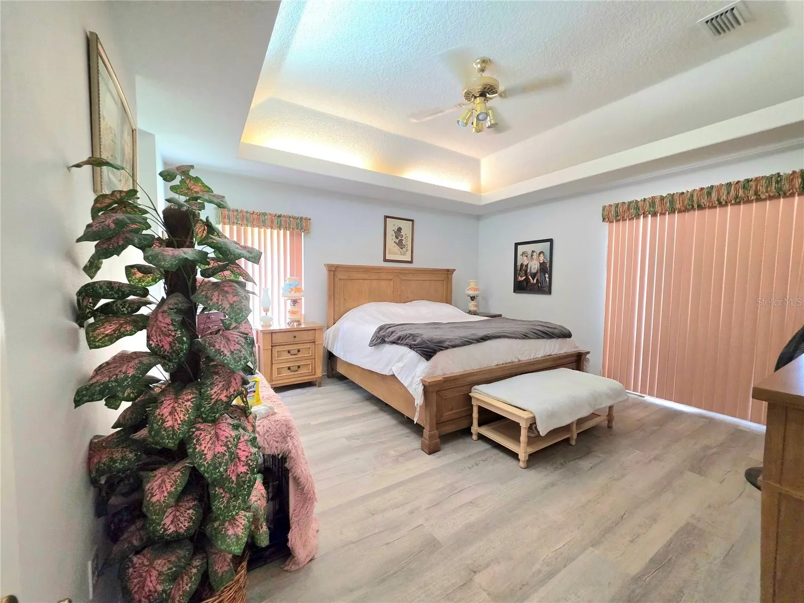 93 HICKORY LOOP