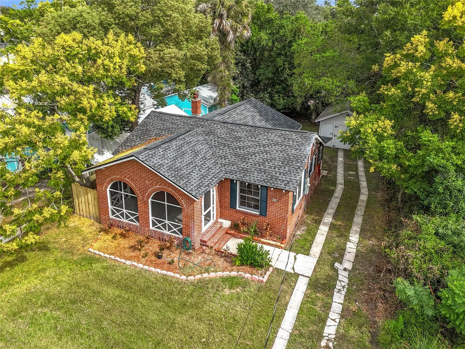 2057 SOUTHAMPTON RD