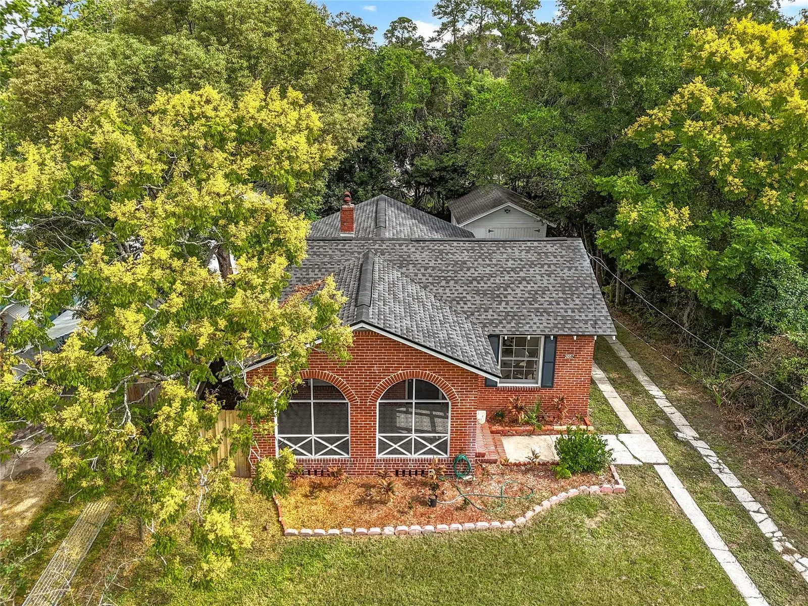 2057 SOUTHAMPTON RD