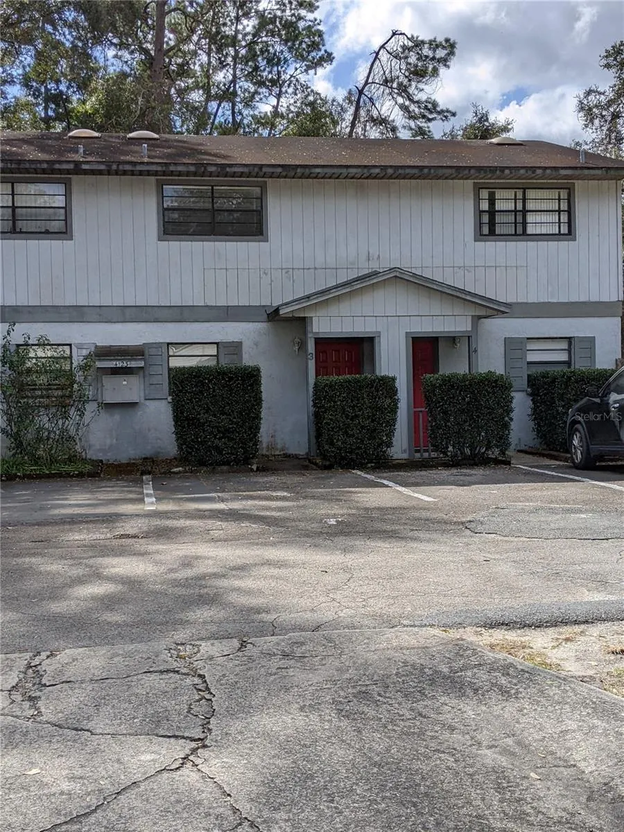 4123 SW 15TH PL #3, #3