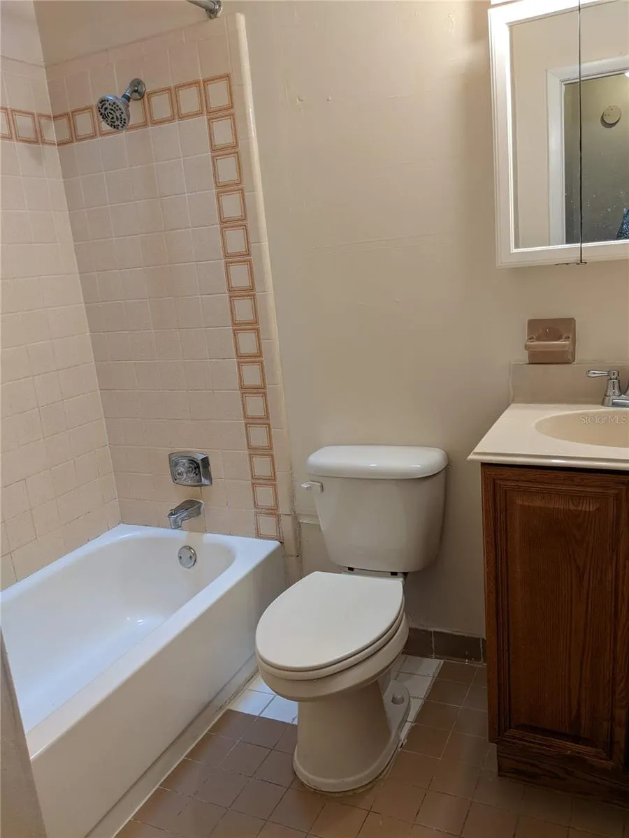 4123 SW 15TH PL #3, #3