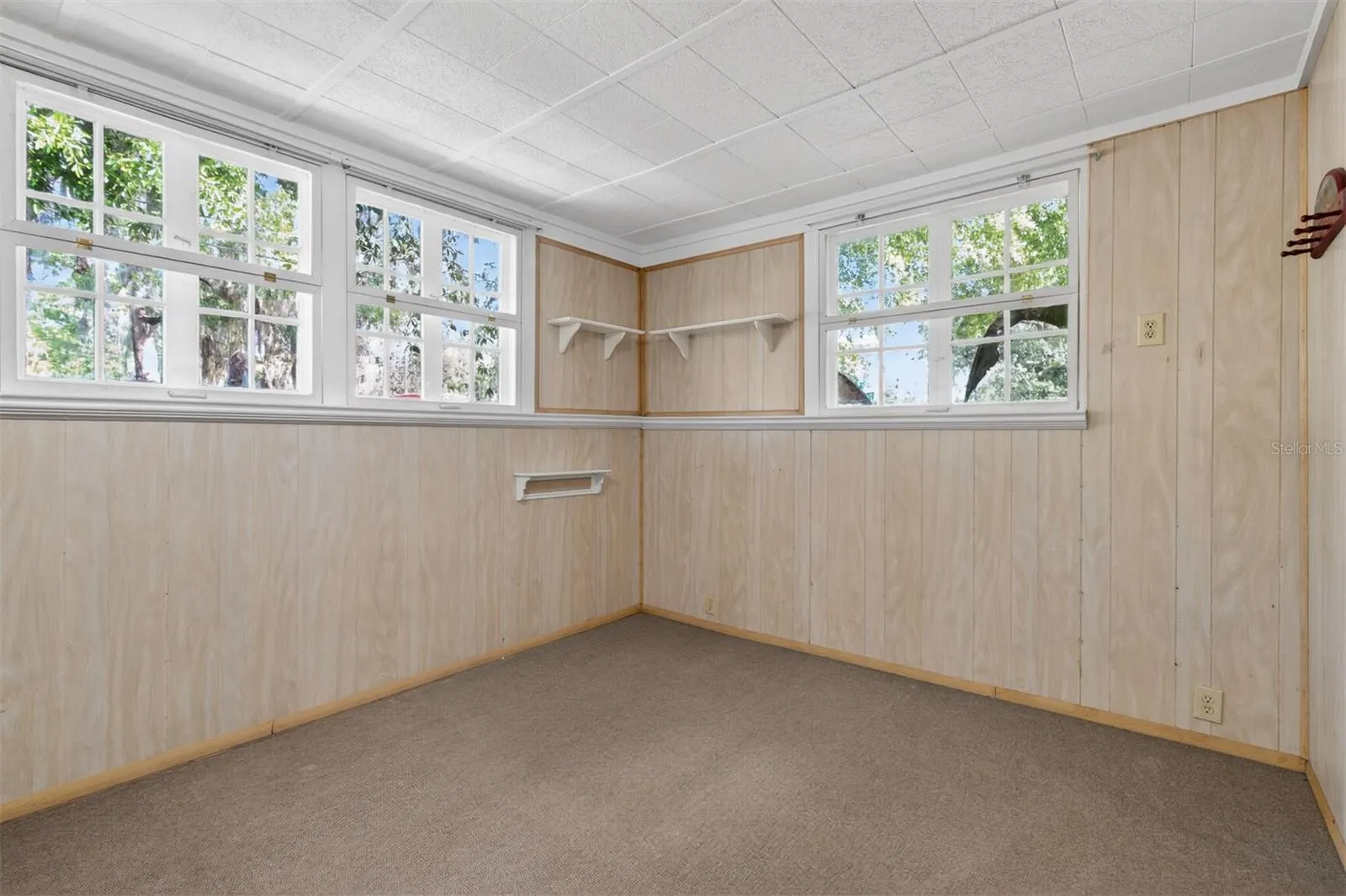 630 NE 6TH AVE