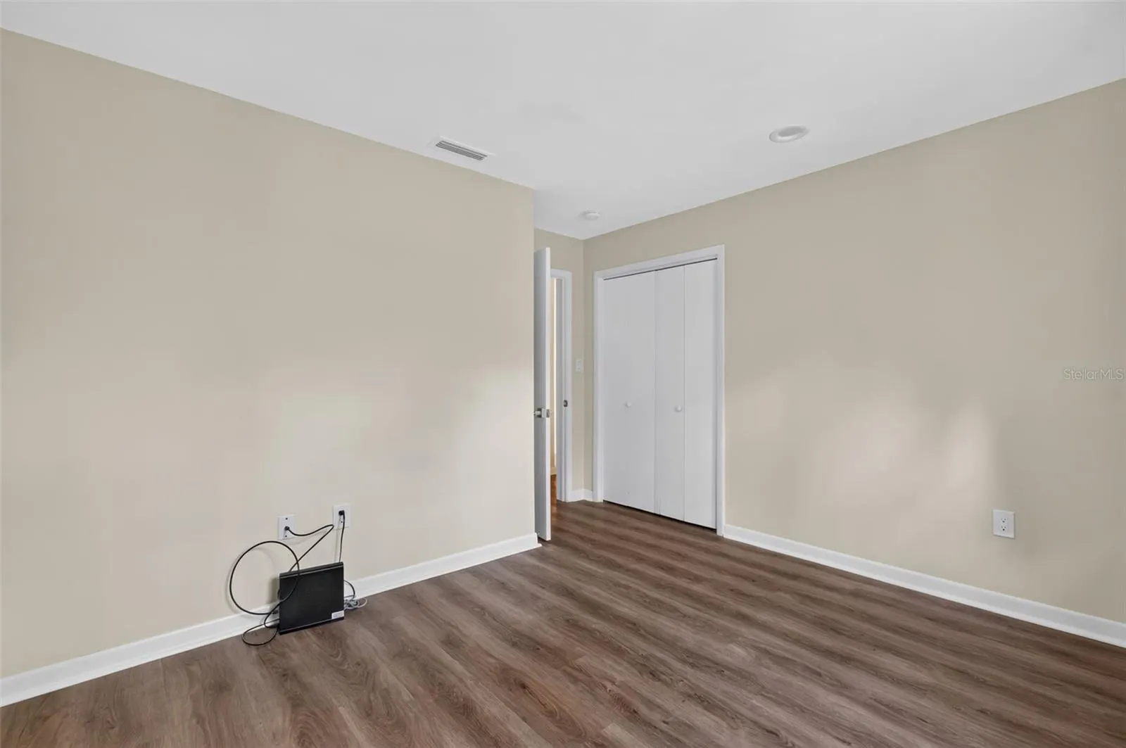 4415 NW 33RD CT
