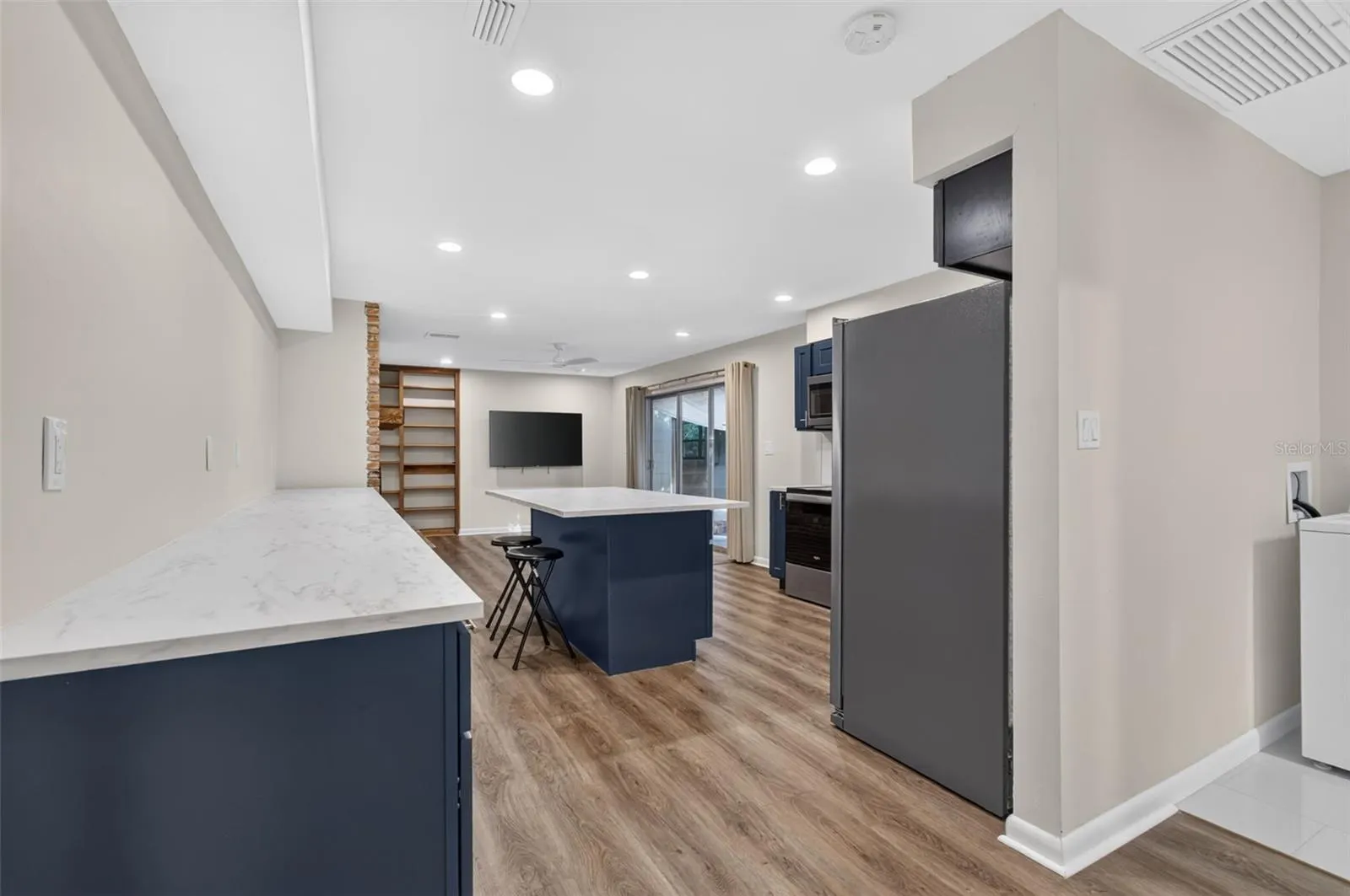 4415 NW 33RD CT