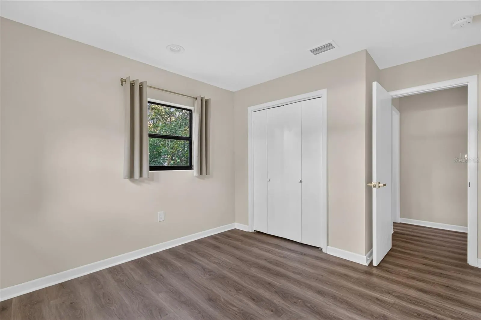 4415 NW 33RD CT