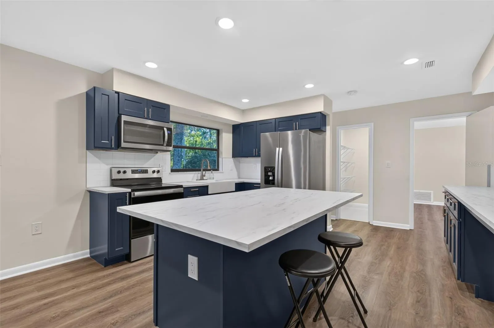 4415 NW 33RD CT