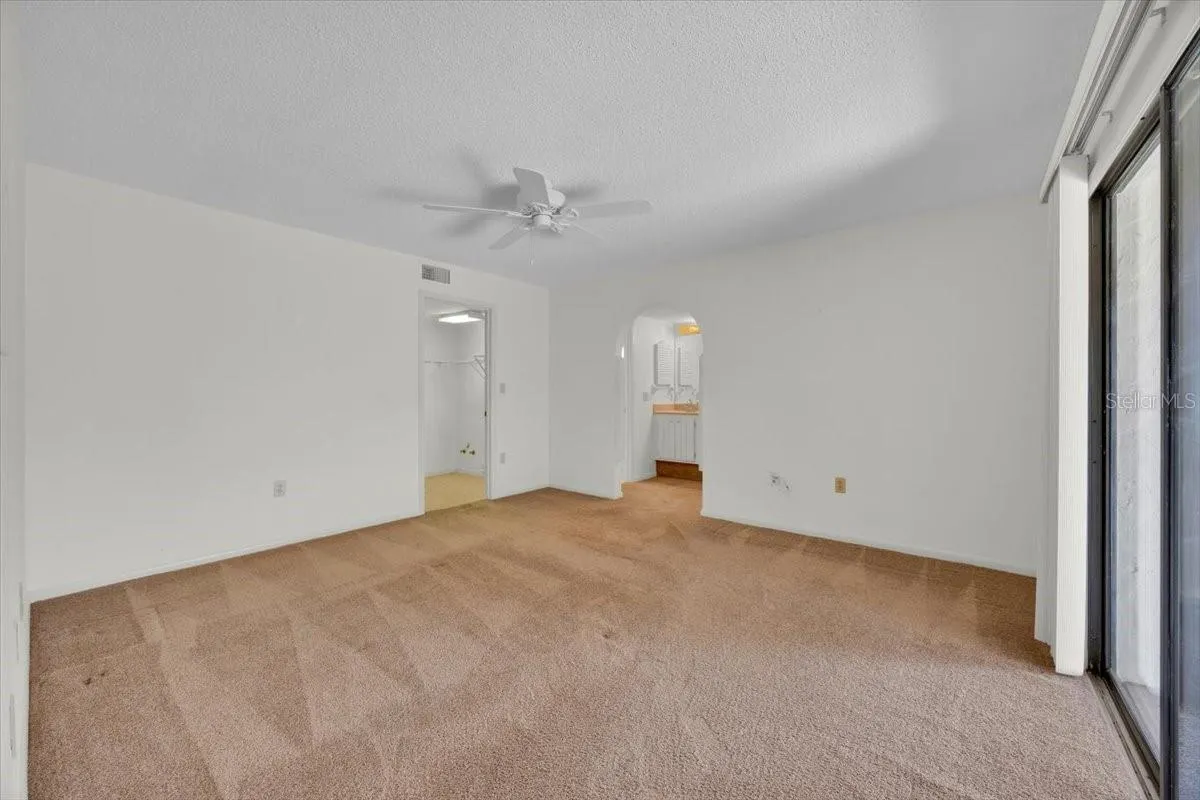 4101 VILLAGE CT #D-1, #D-1