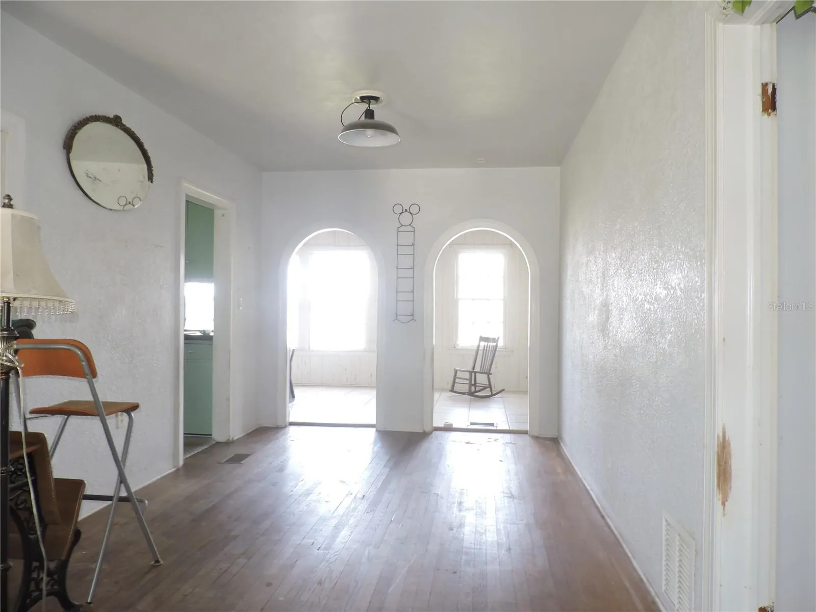 807 CAMPBELL AVE