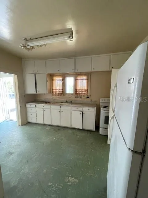 230 S 14TH ST