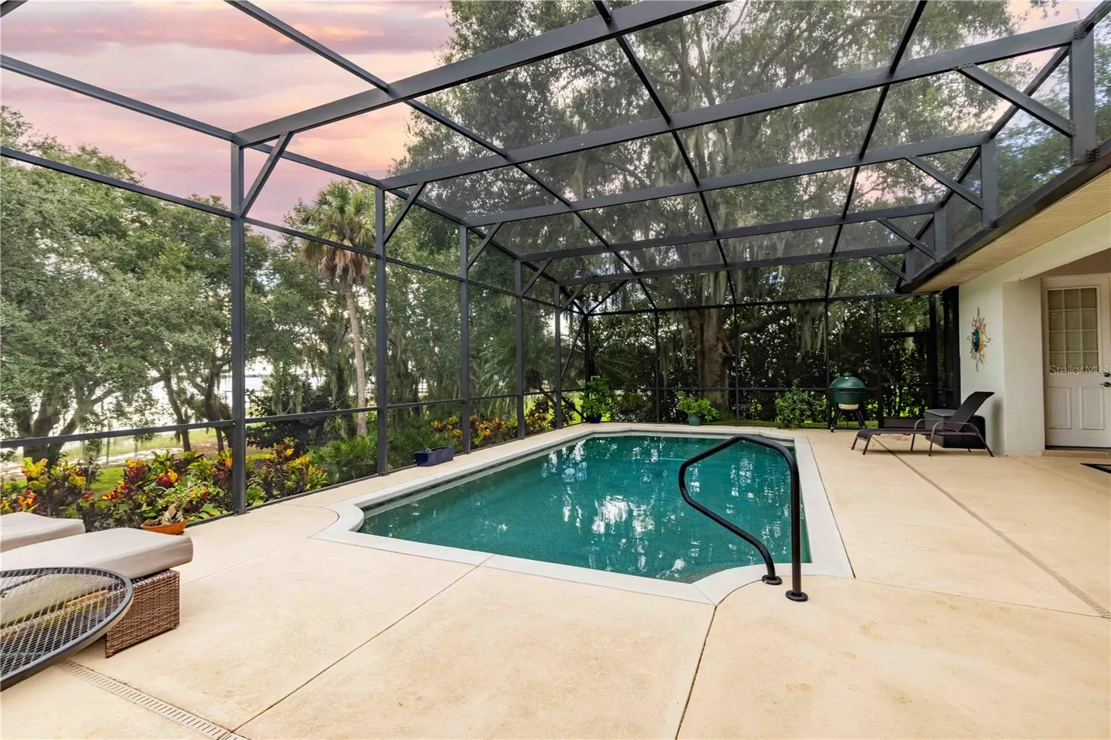 2329 S LAKE REEDY BLVD