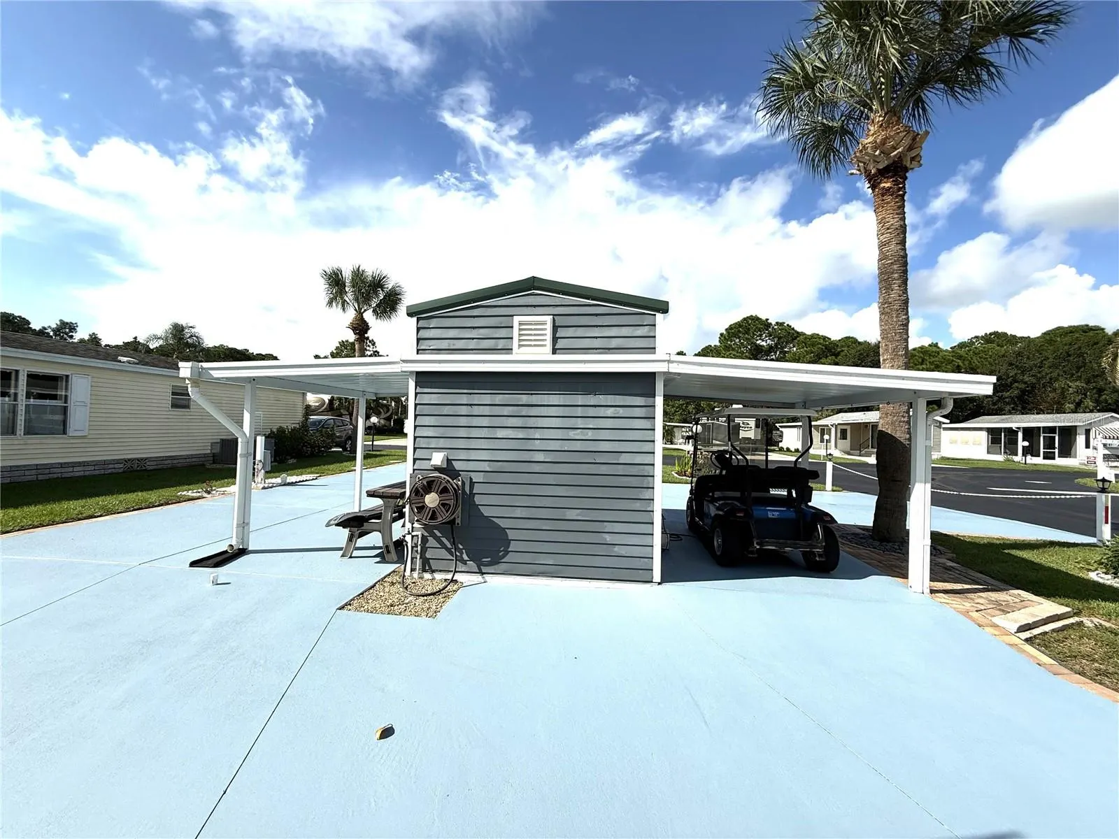 490 PINE LOOP