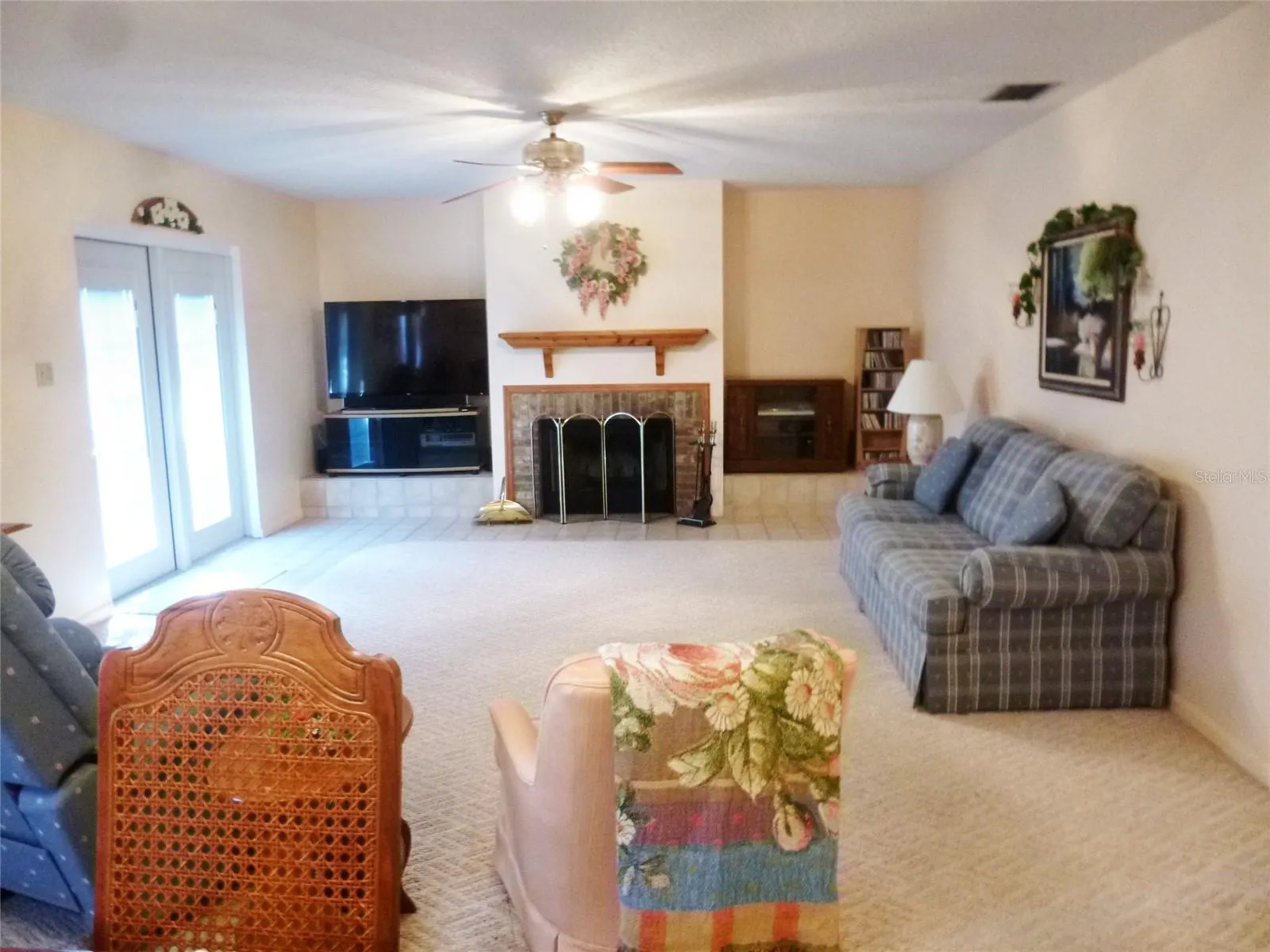 285 OVEROCKER CIR