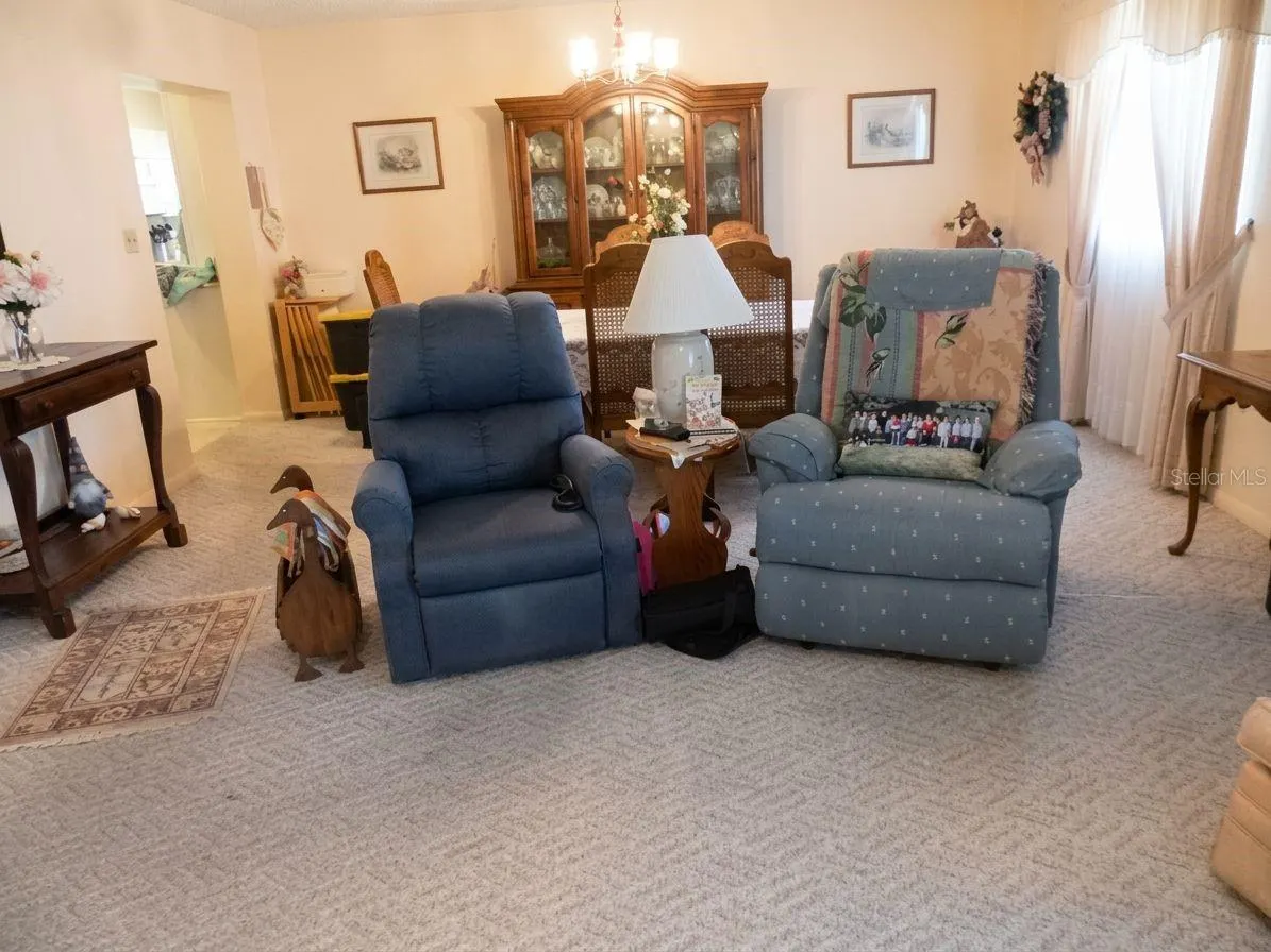 285 OVEROCKER CIR