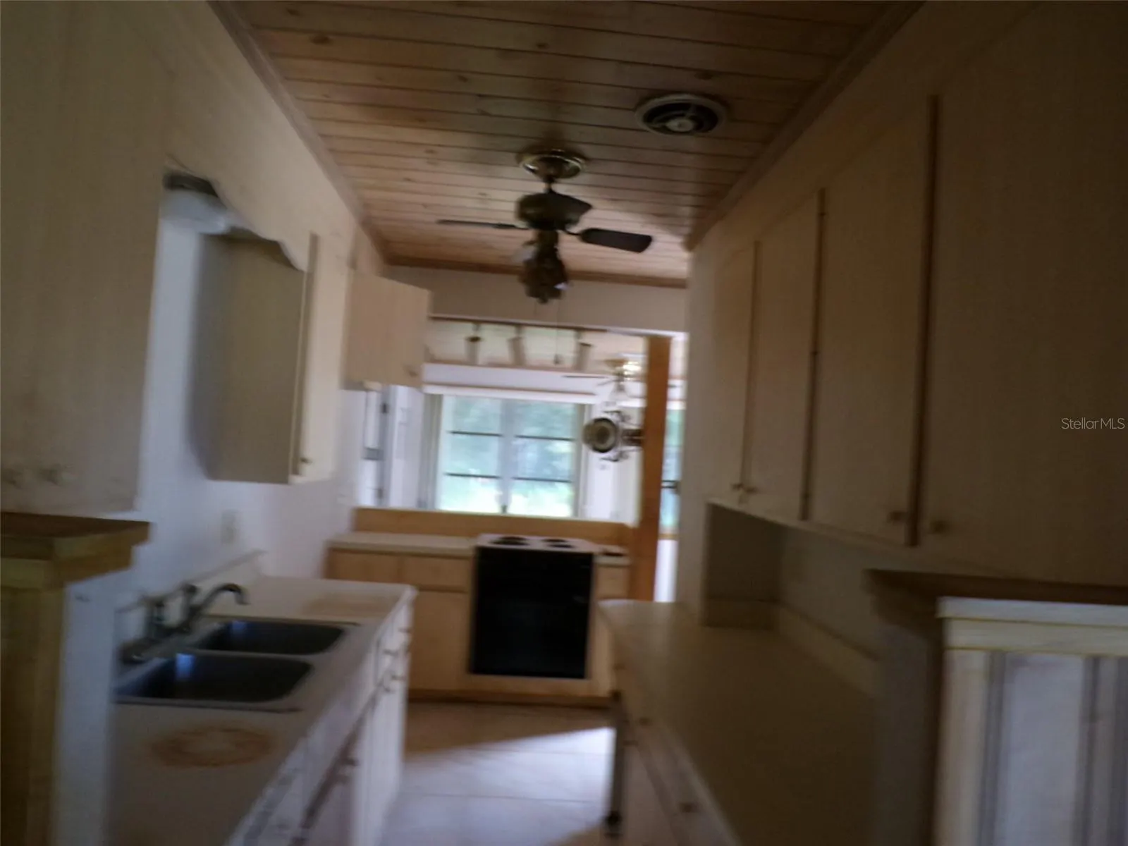 155 S OXFORD DR