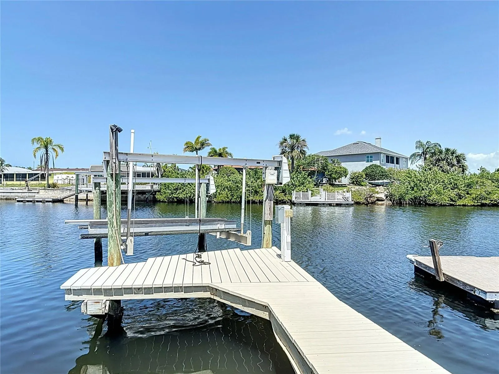 4921 MARLIN DR