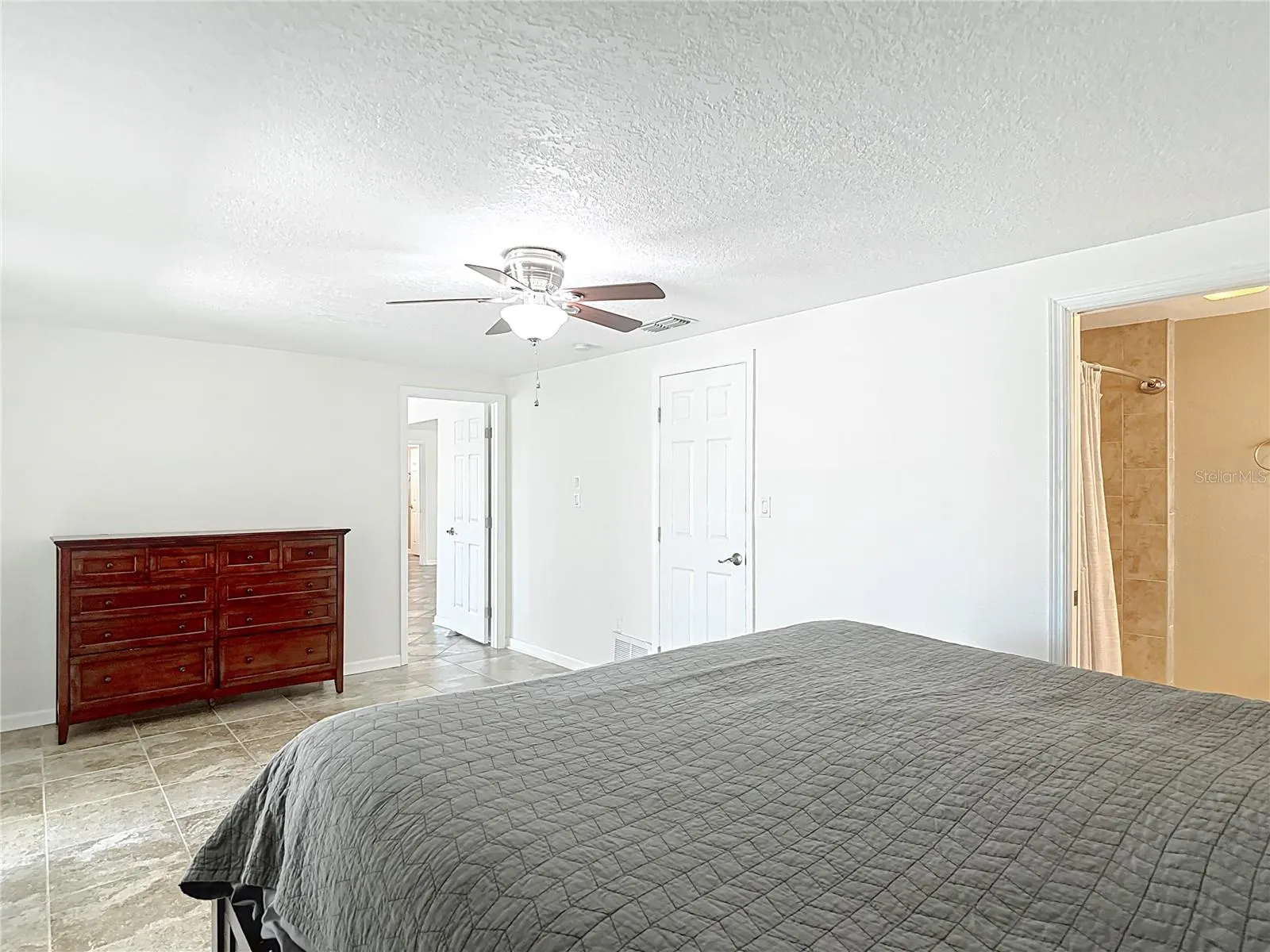 4921 MARLIN DR