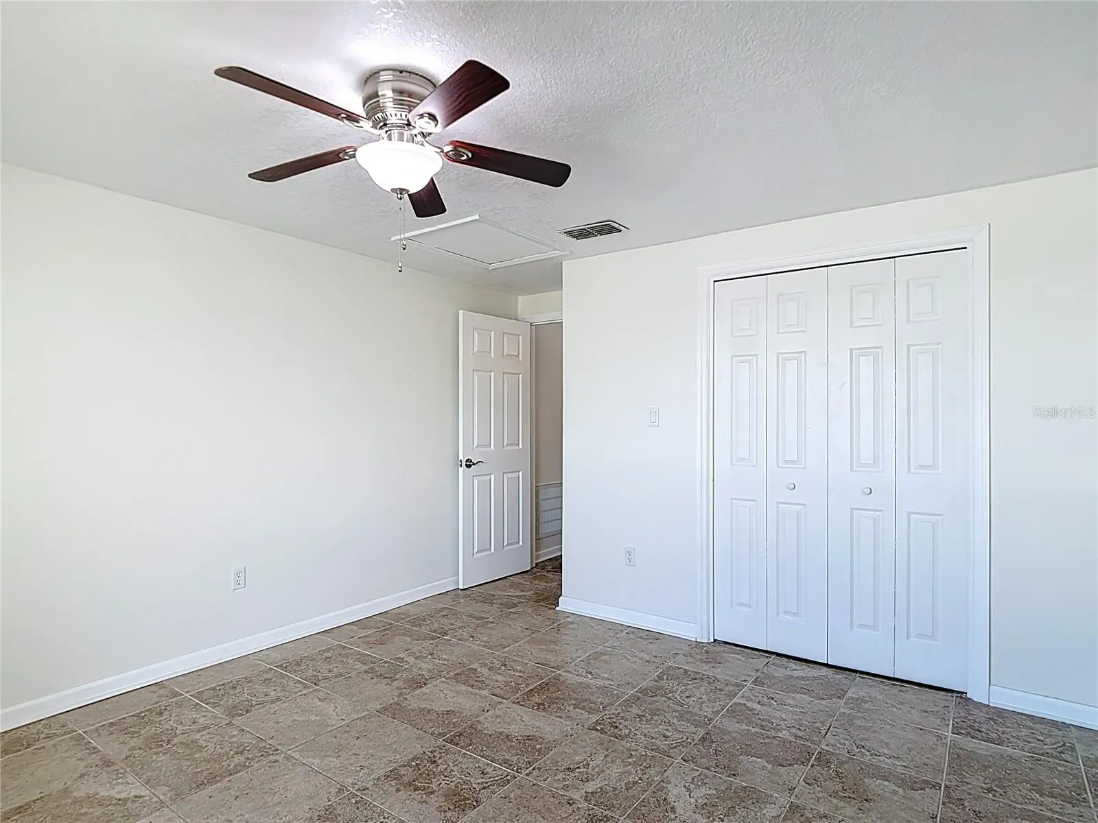 4921 MARLIN DR