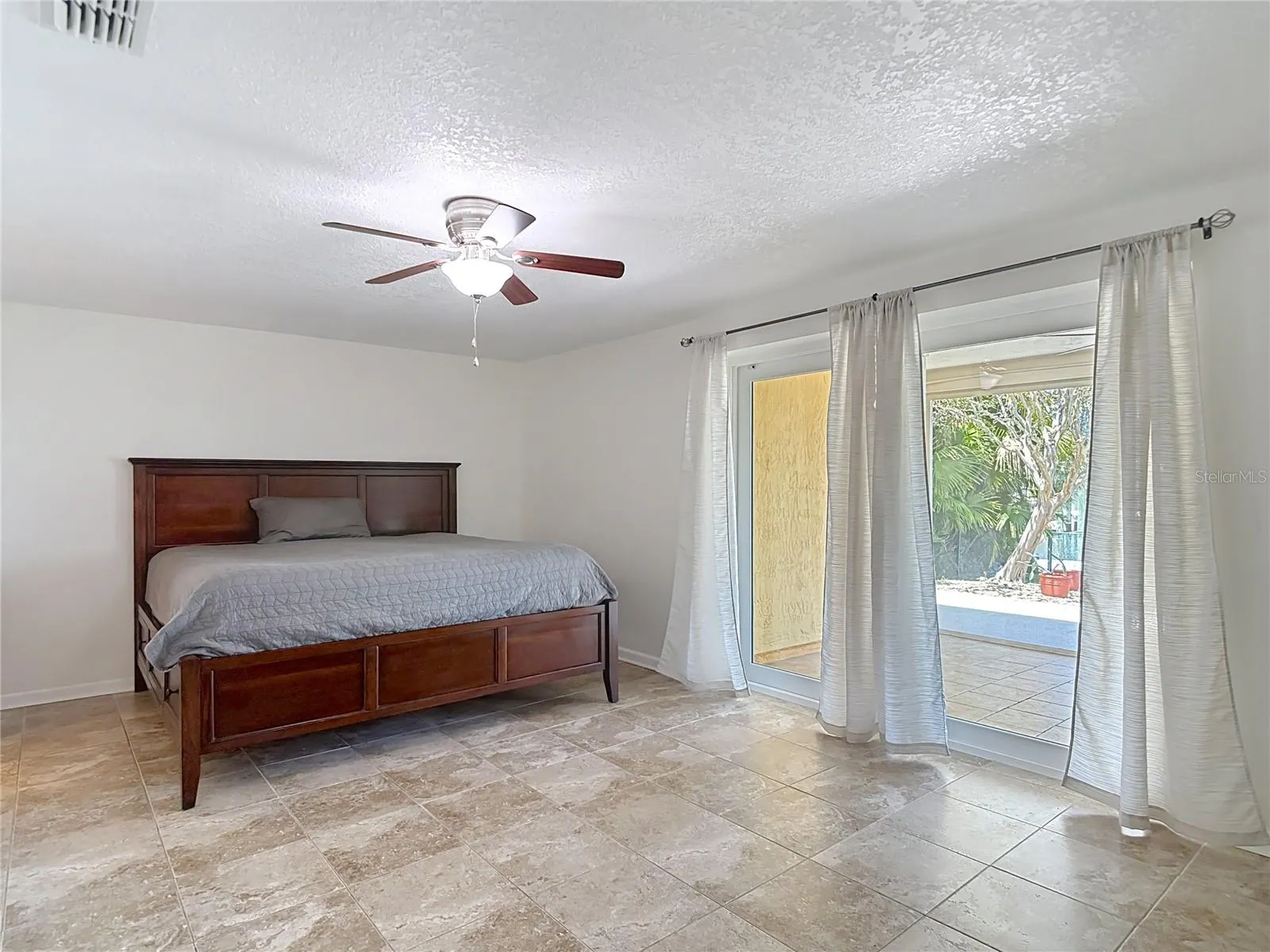 4921 MARLIN DR