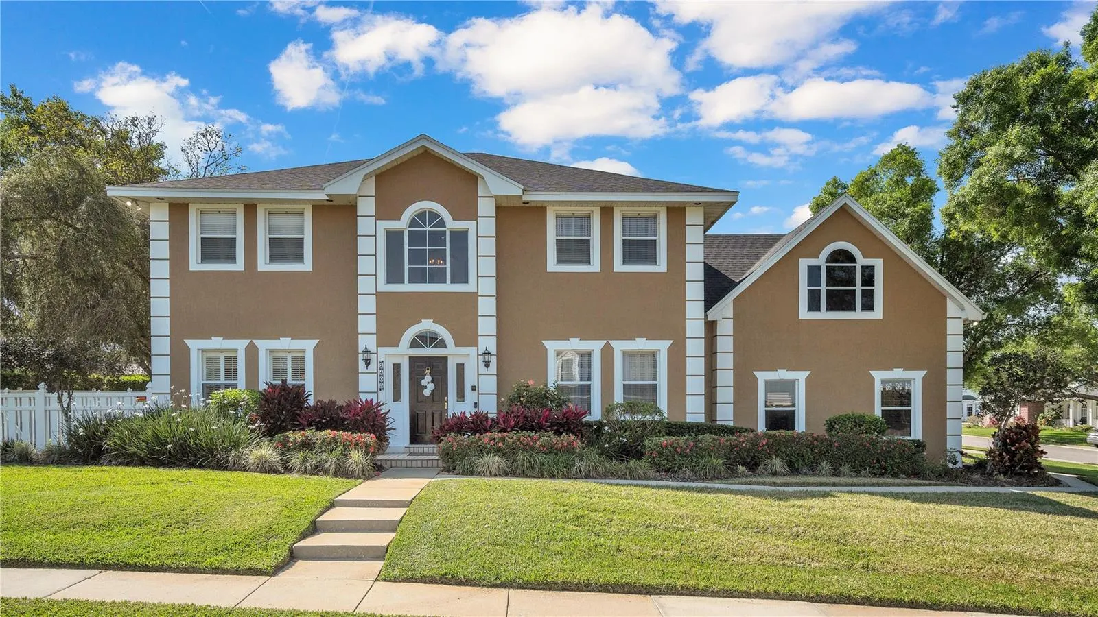 2409 JENNA LN