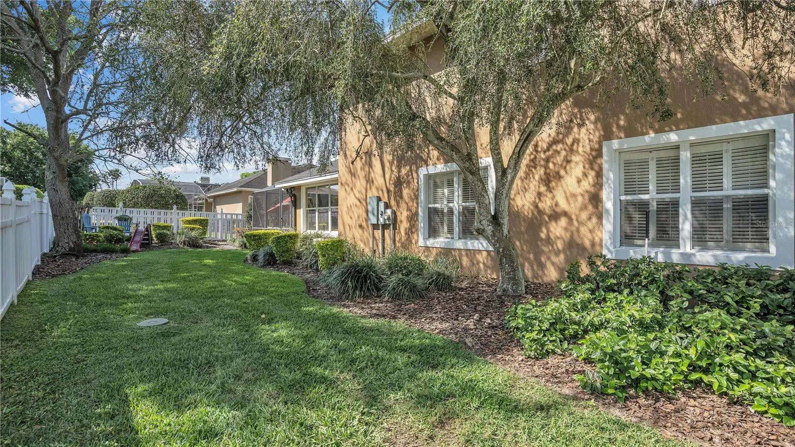 2409 JENNA LN