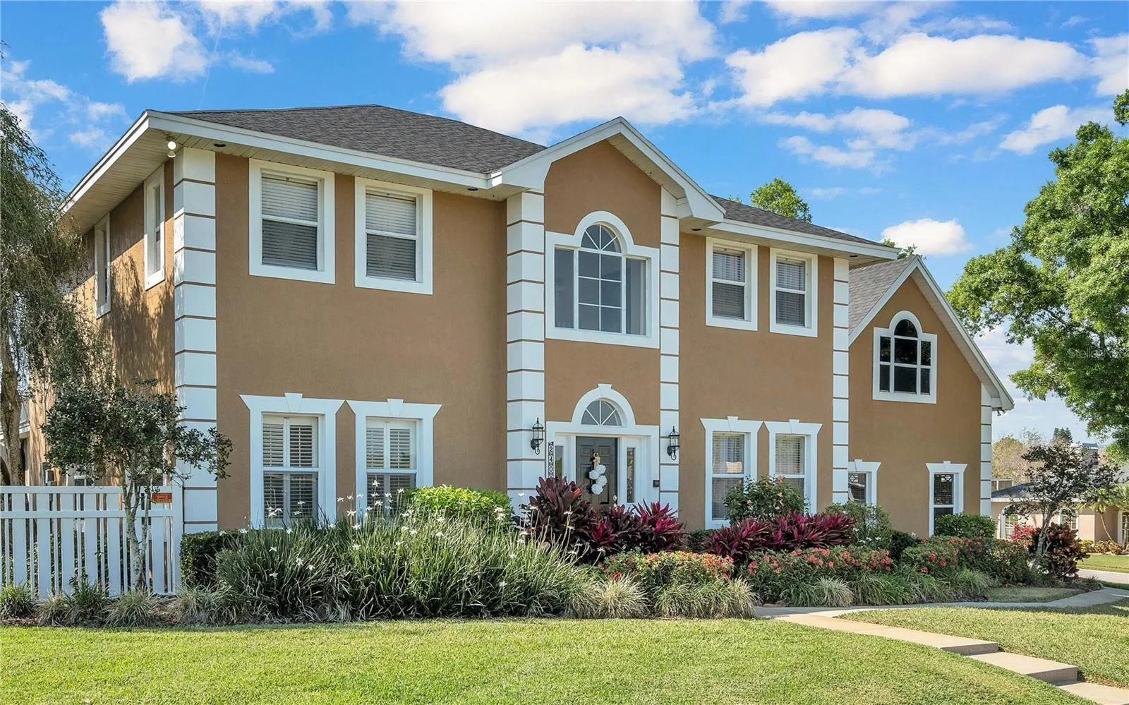 2409 JENNA LN