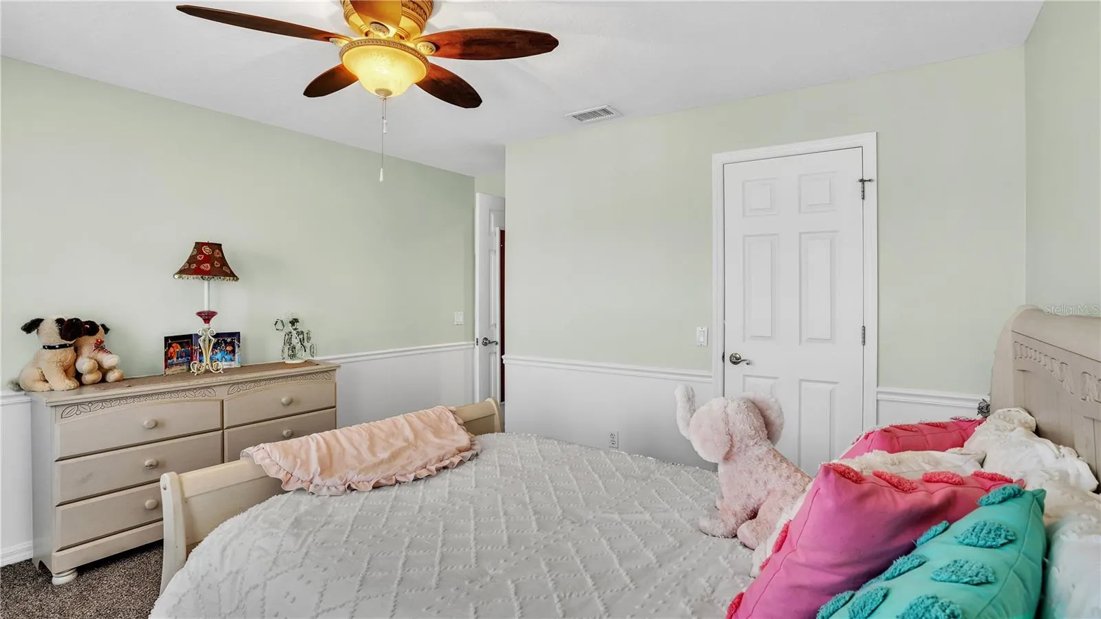 2409 JENNA LN