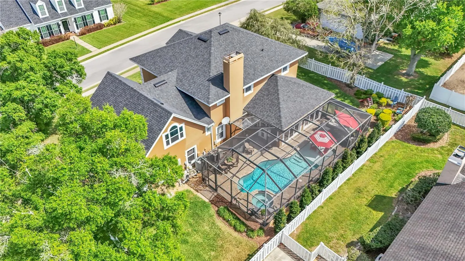 2409 JENNA LN